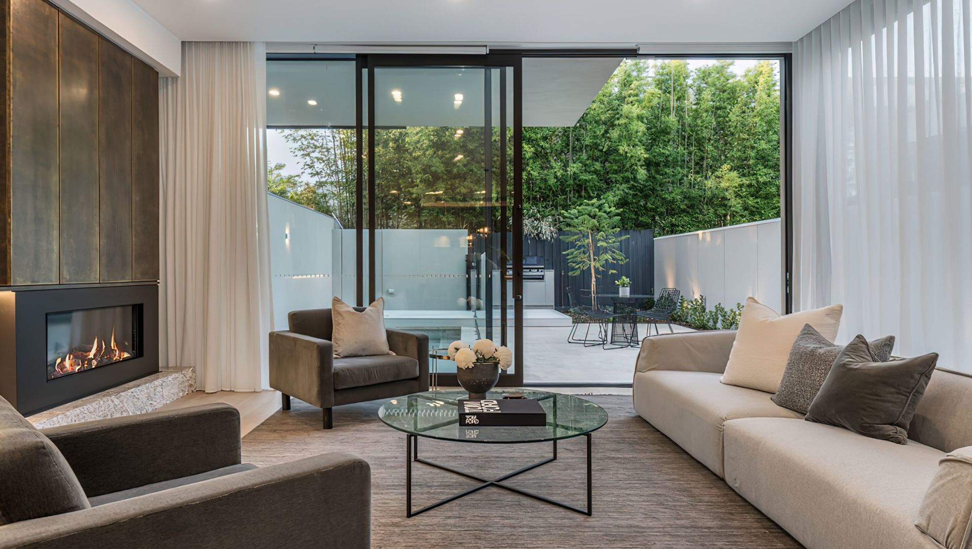 Volta, Brighton banner