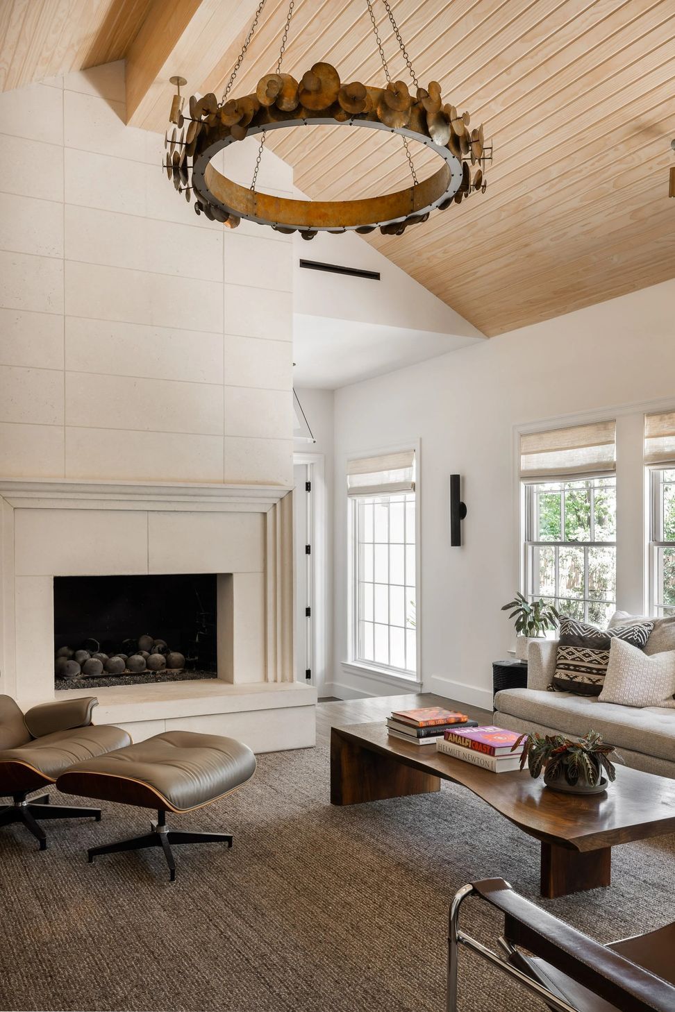 imgi100Allison2BBurke2BInterior2BDesignAustin-Westlake-Luxury-Interior-Design-ResidentialShadeDeggesPhotoPemberton24.jpg