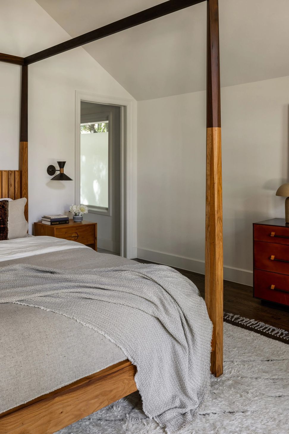 imgi117Allison2BBurke2BInterior2BDesignAustin-Westlake-Luxury-Interior-Design-ResidentialShadeDeggesPhotoPemberton9.jpg