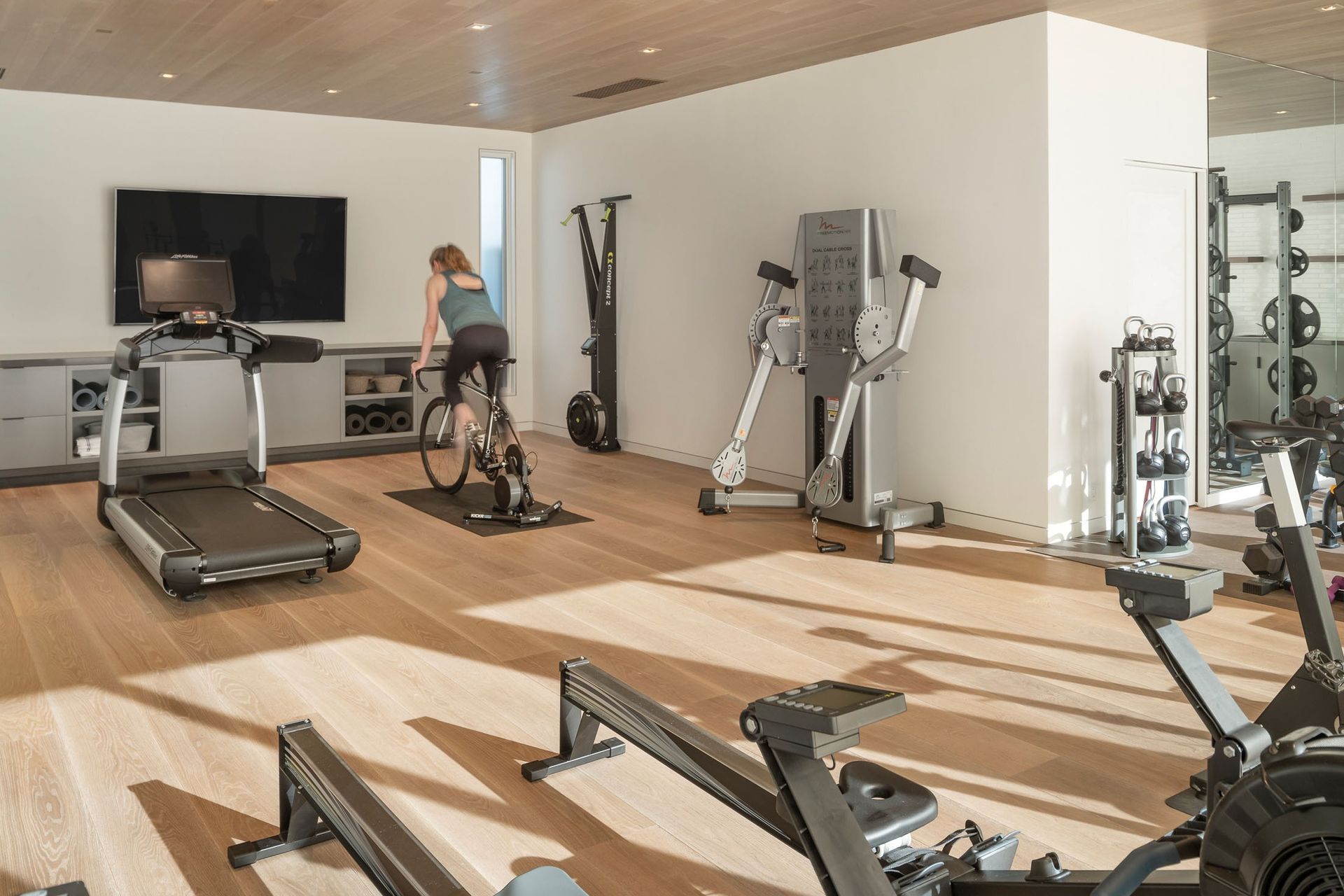 imgi11WDAPrivate-Gym0023000px-e1683853870351.jpg