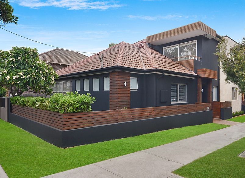 Frederick St, North Bondi