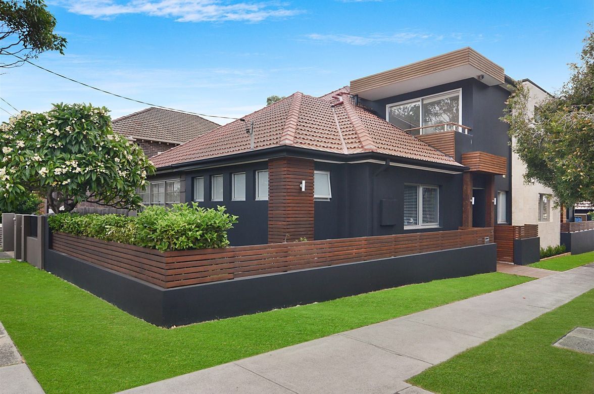 Frederick St, North Bondi