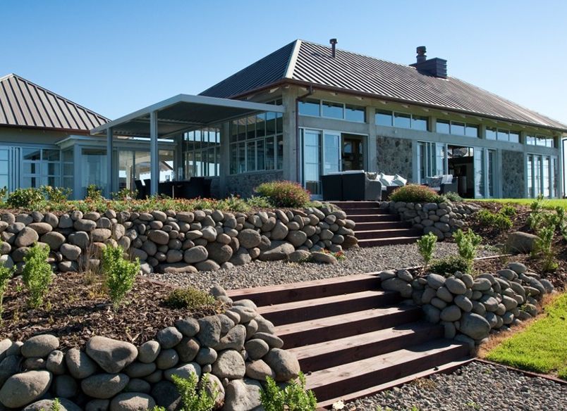 St George By The Sea