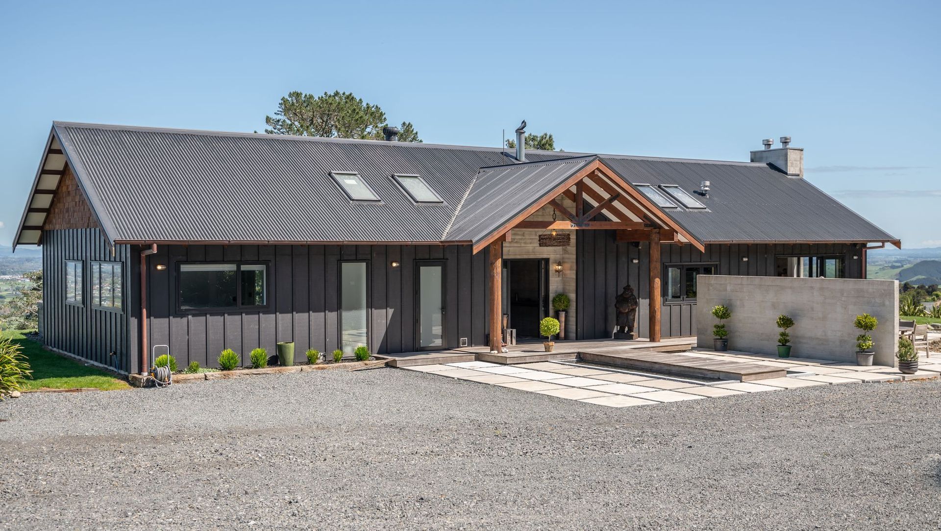 Maungakawa Road banner