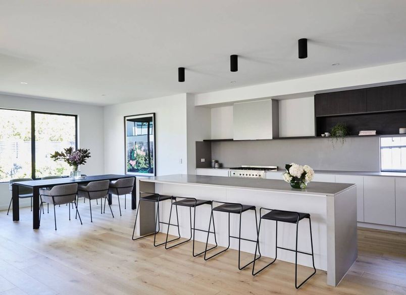 The Hue, Bentleigh East