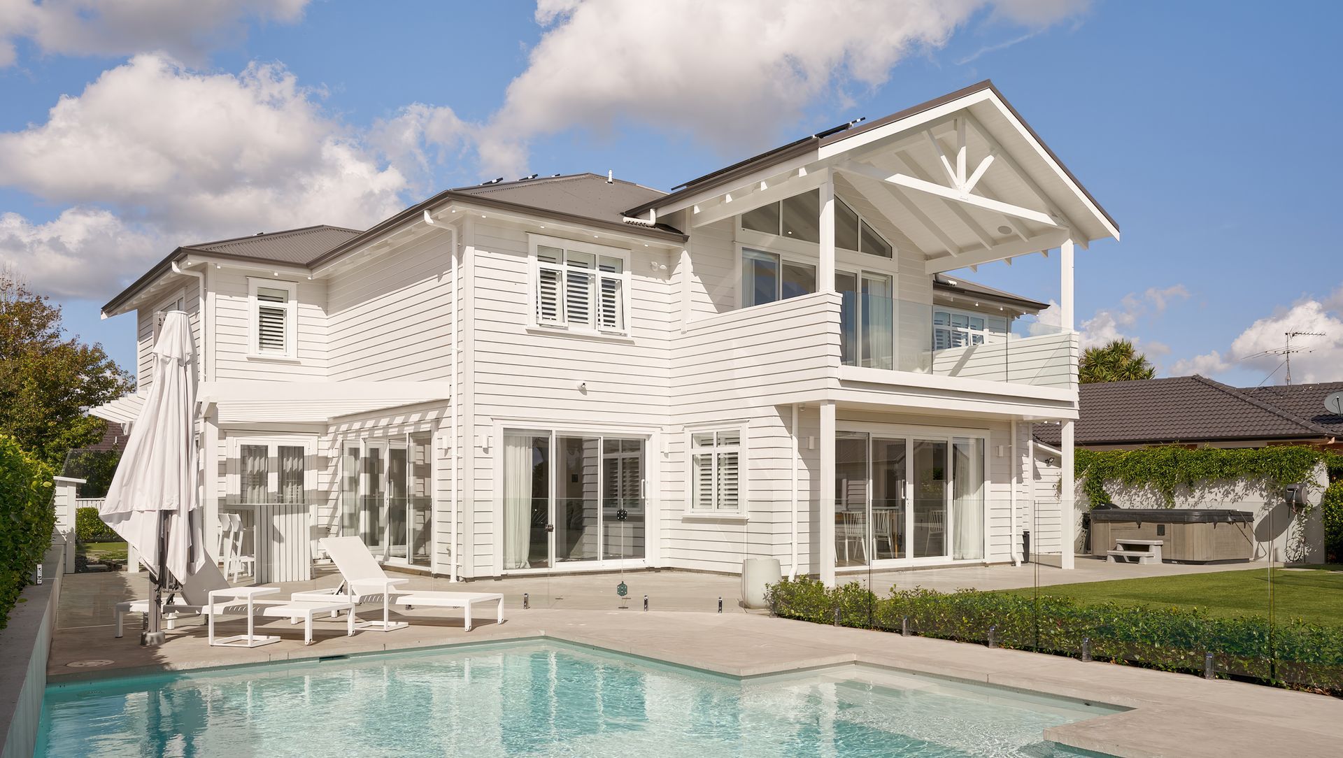 Te Wharau Drive | Greenhithe banner