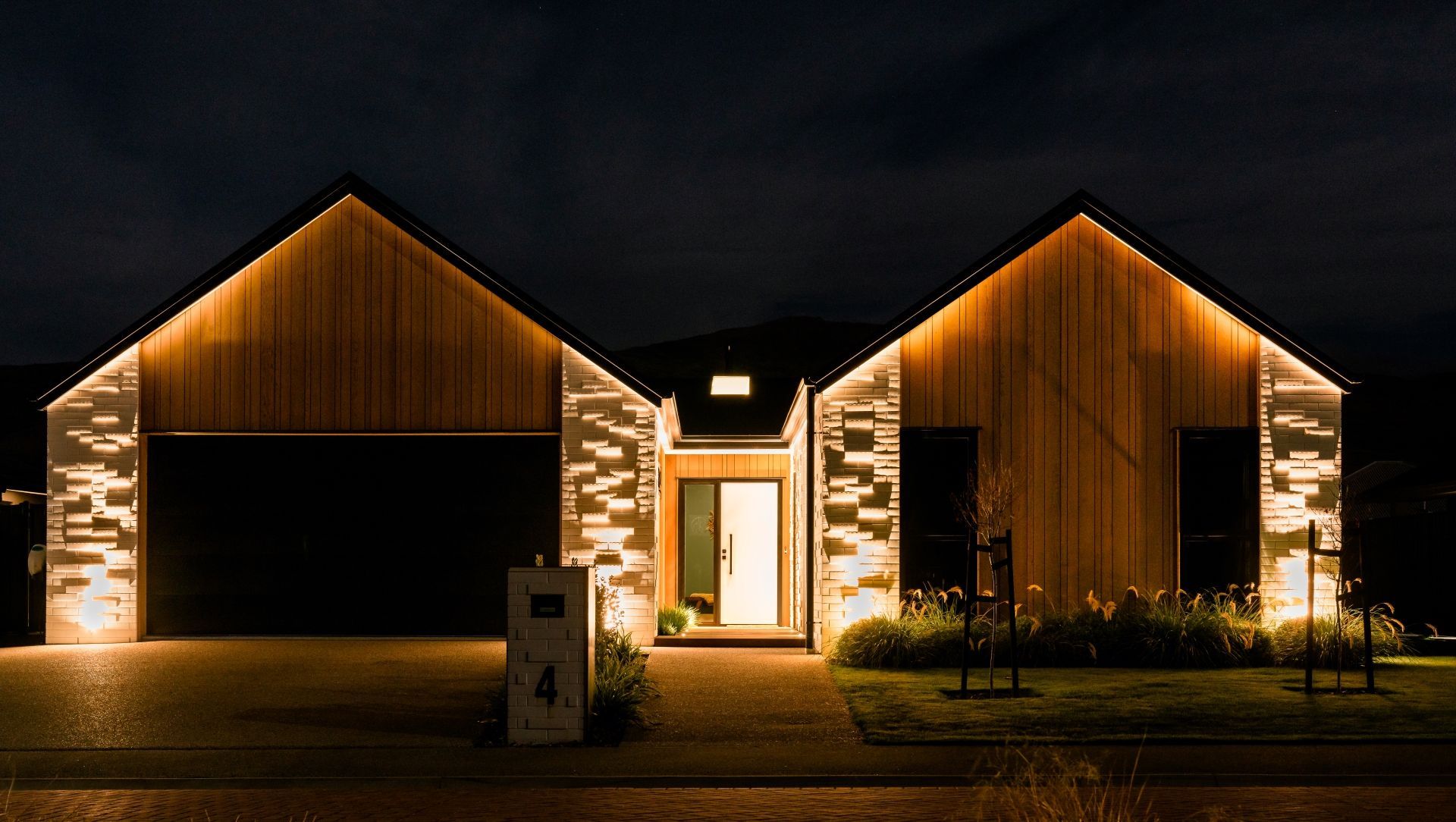 Hortons Way, Cromwell banner