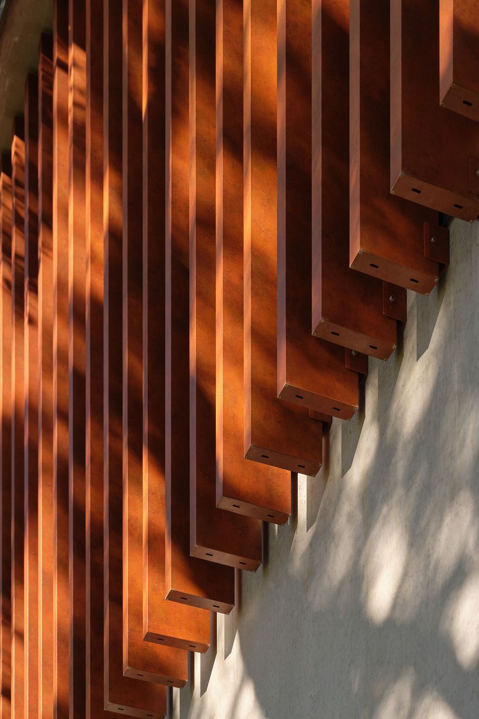 240615Insol484.jpg