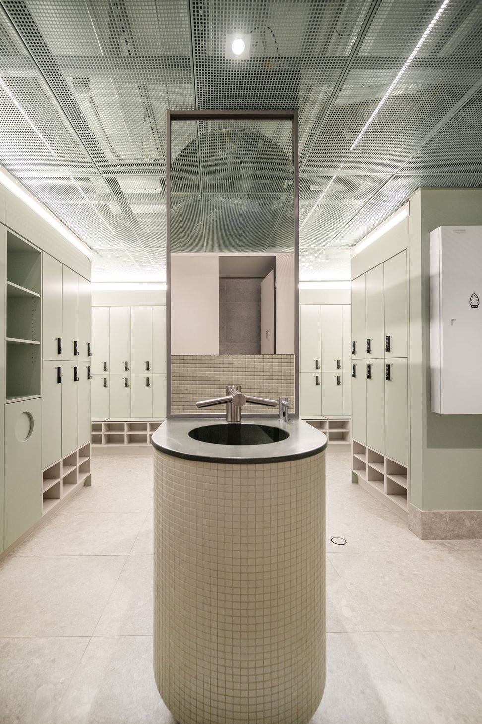 Executive End-of-Cycle-Trip Amenity Spaces