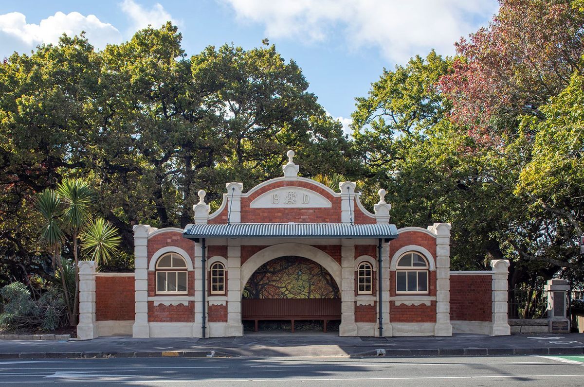 Symonds St Conveniences and Former Tram Shelter