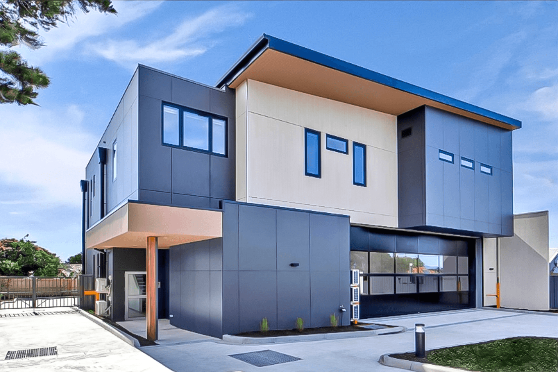 Ambulance Victoria Watsonia