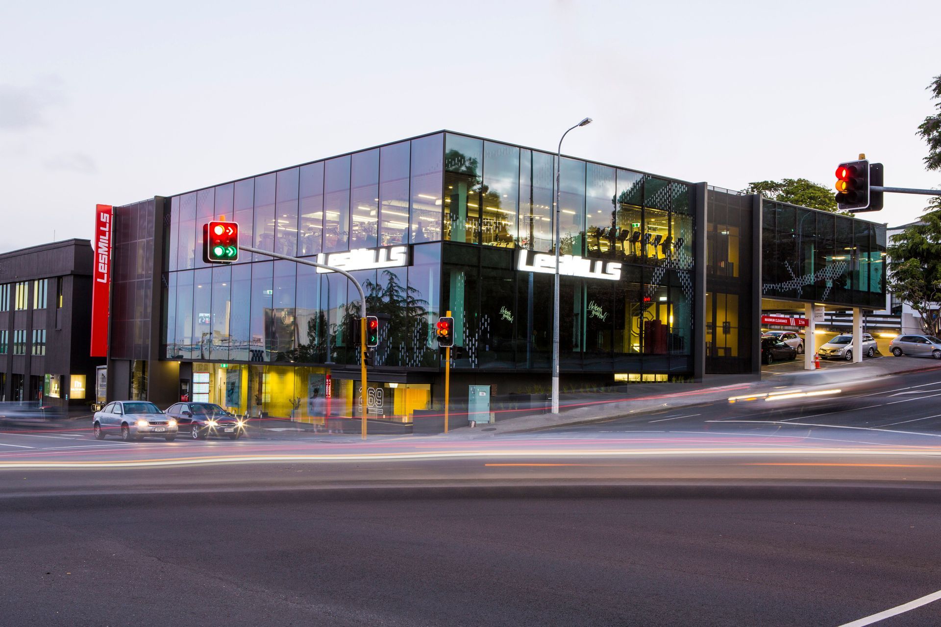 Les Mills, Newmarket