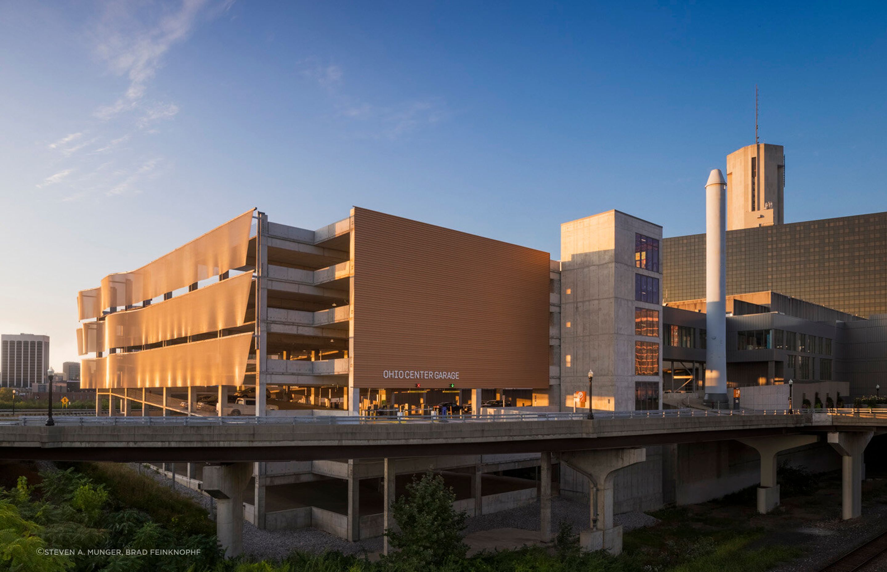 Kinetic Parking Garage Feature for the Greater Columbus Convention Centre