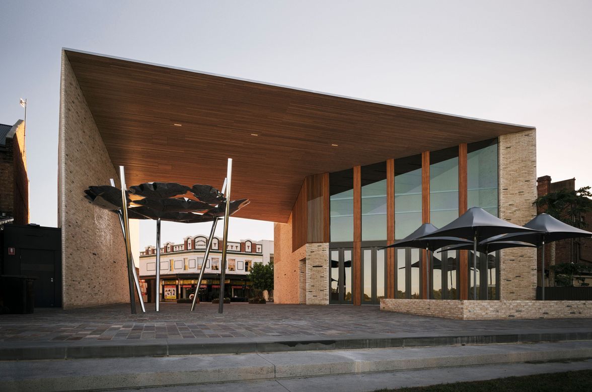 The Riverlink Building