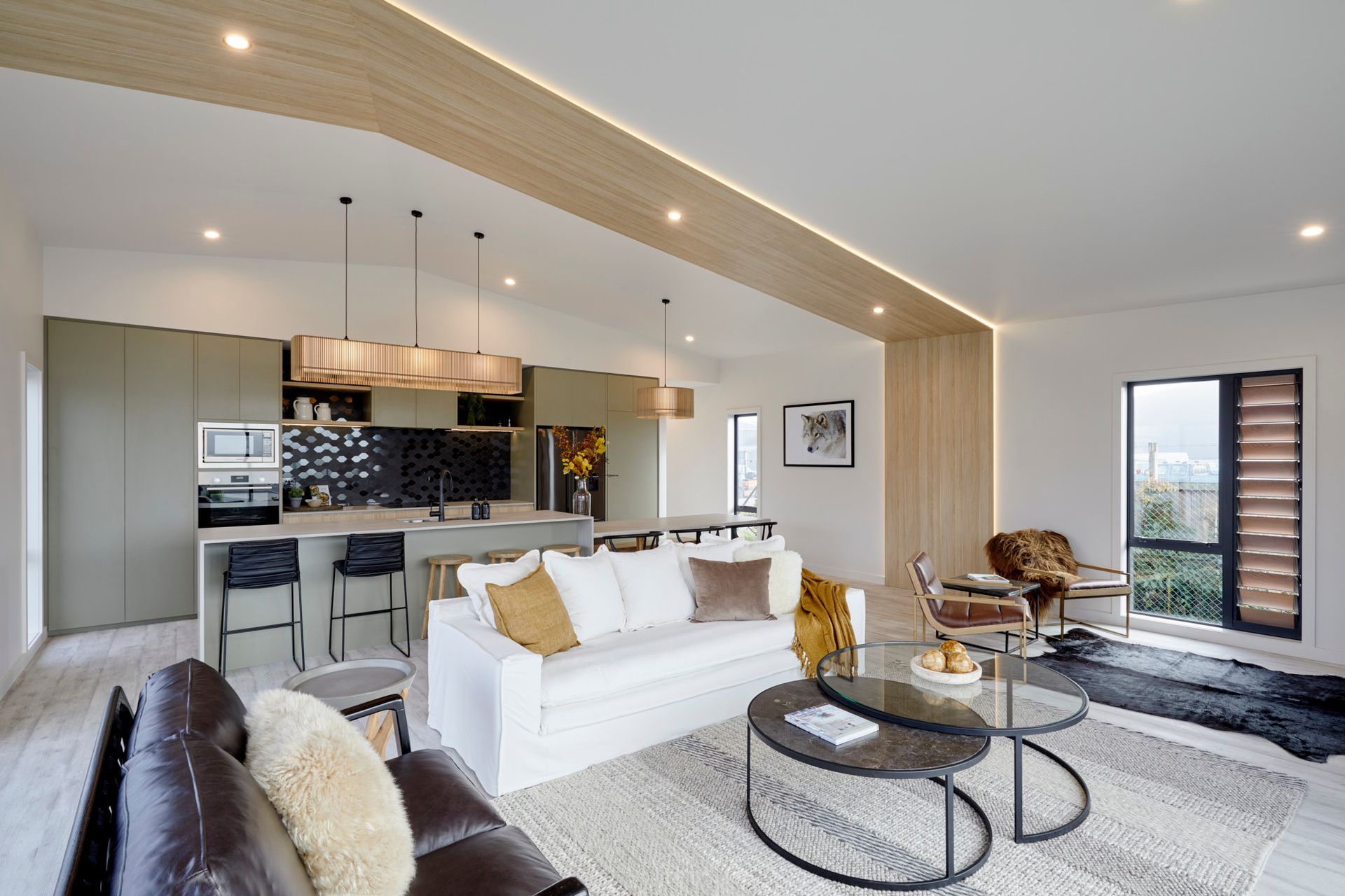 Southhead Elevate Tilt 145