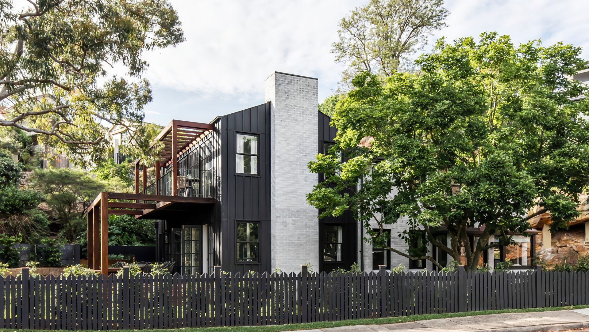 Magnolia House banner