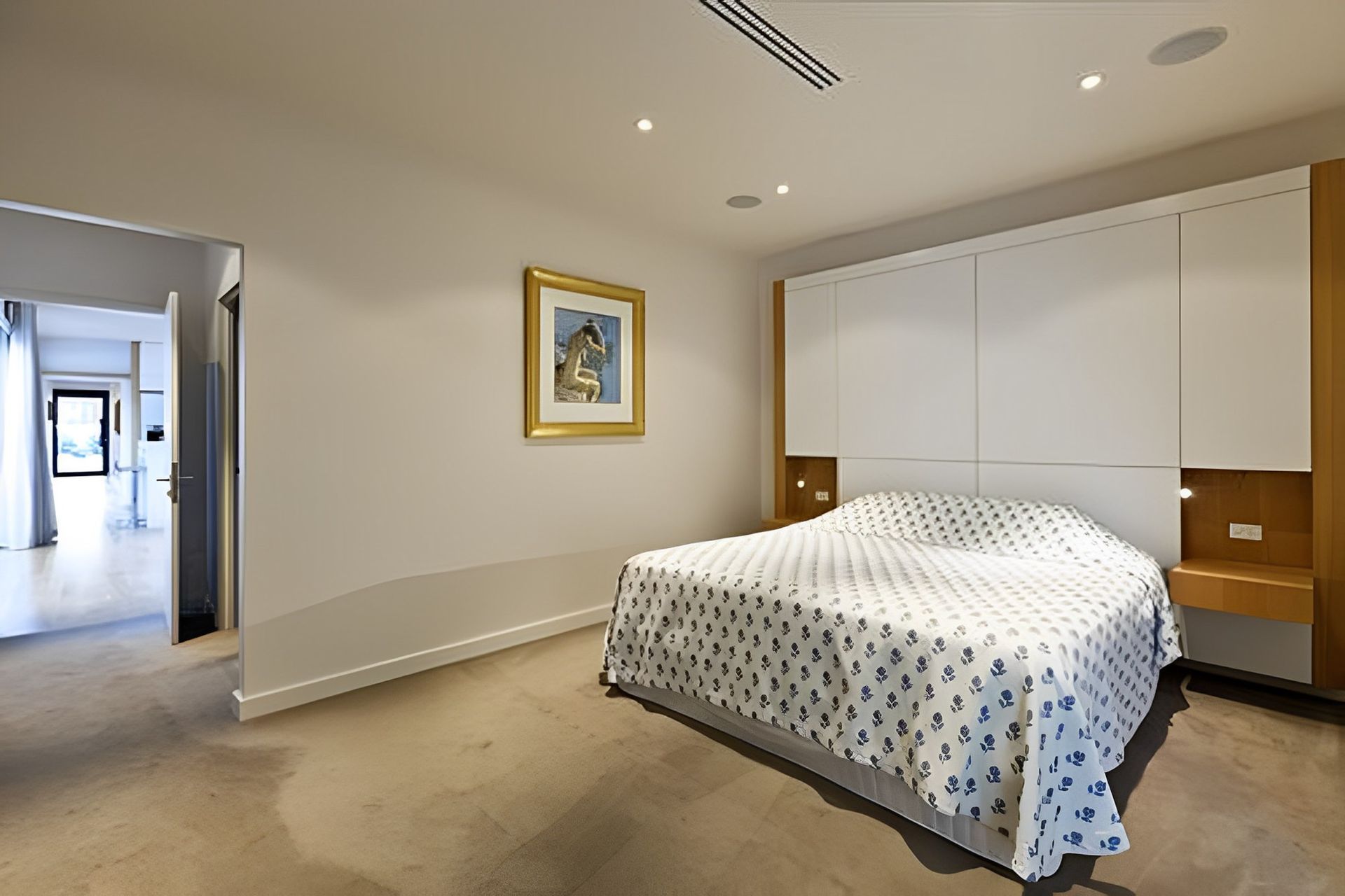 0921 Sandstone House