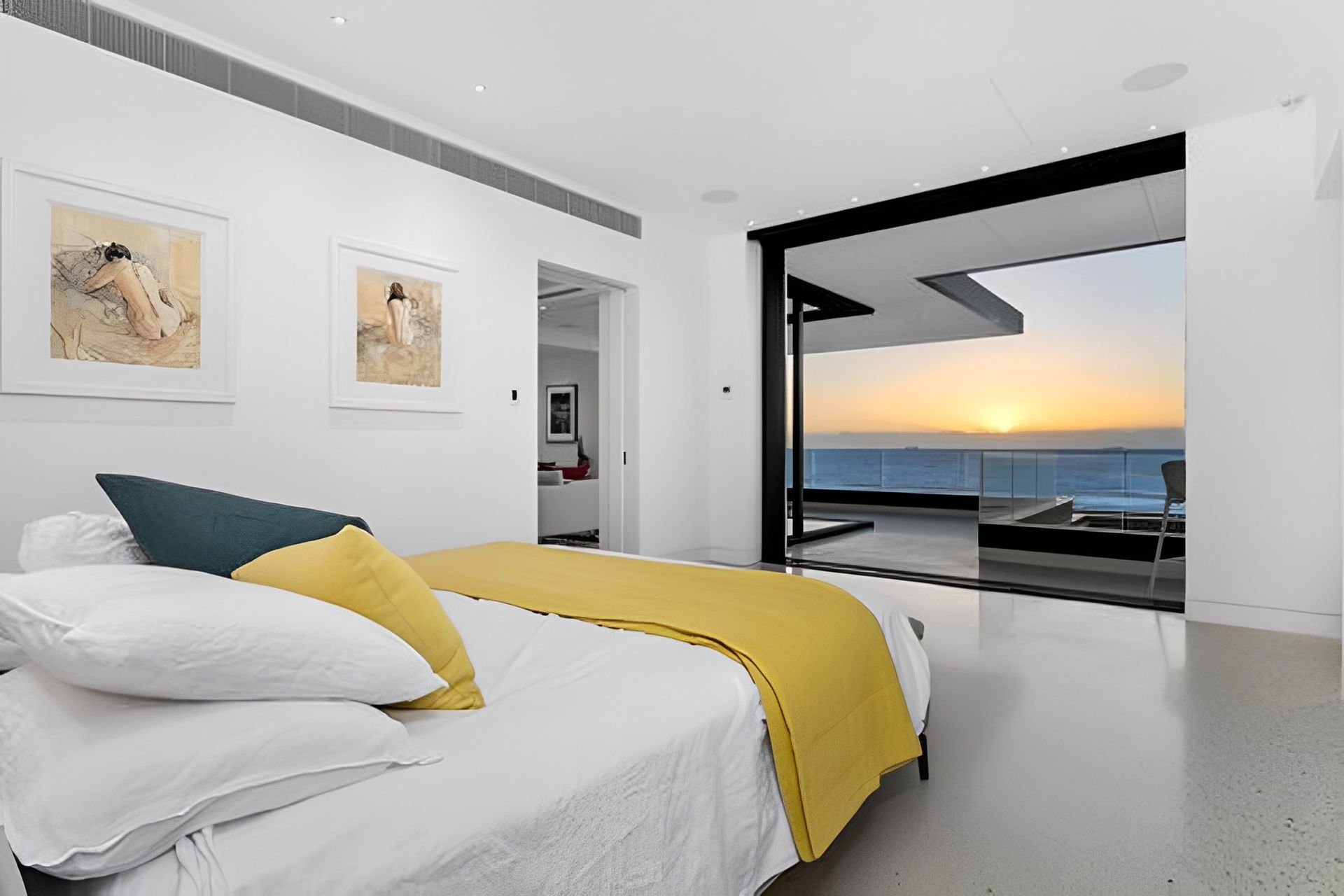 1210 Ocean Side Villa