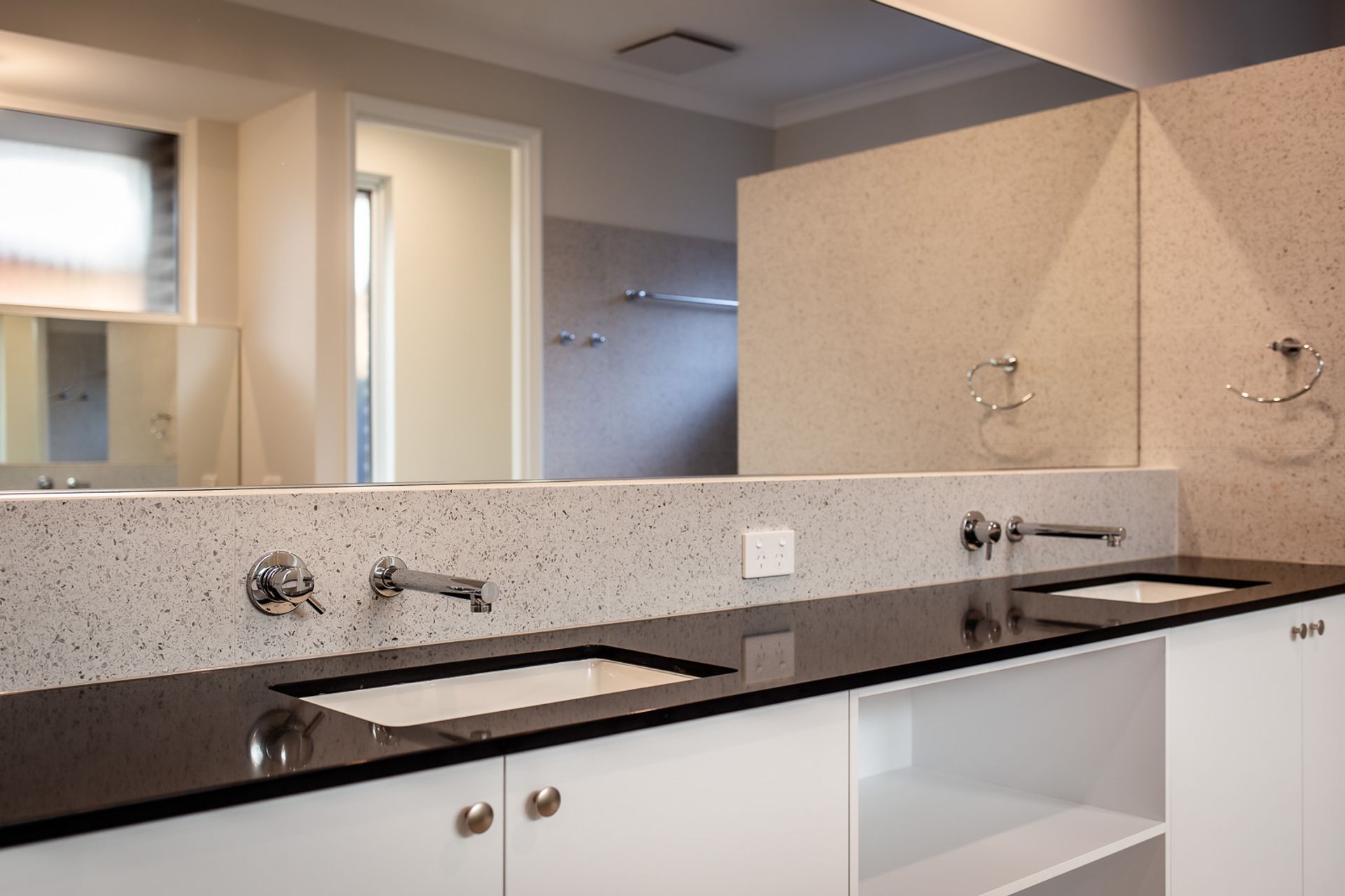 Howes Crescent, Dianella