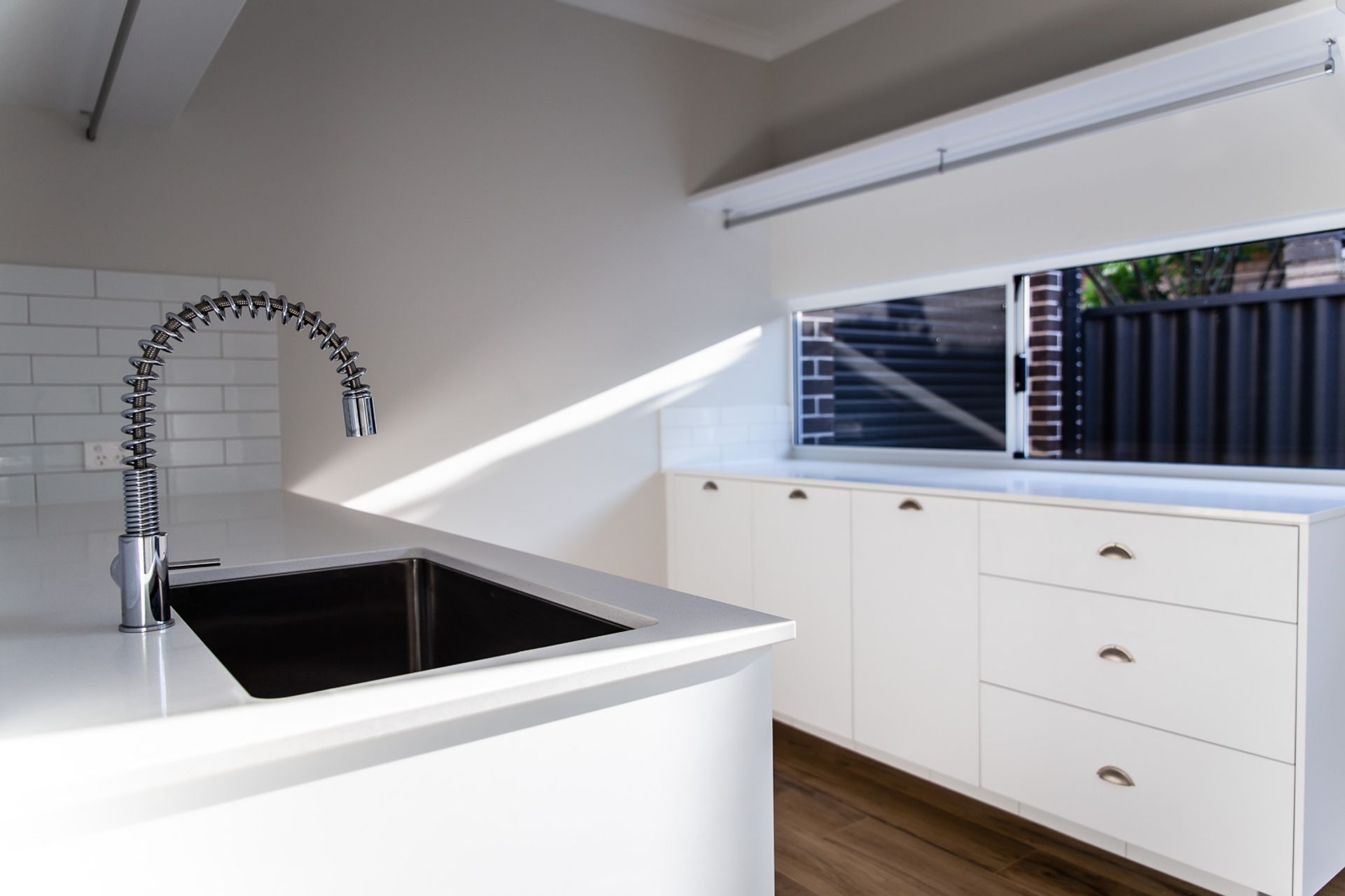 Howes Crescent, Dianella