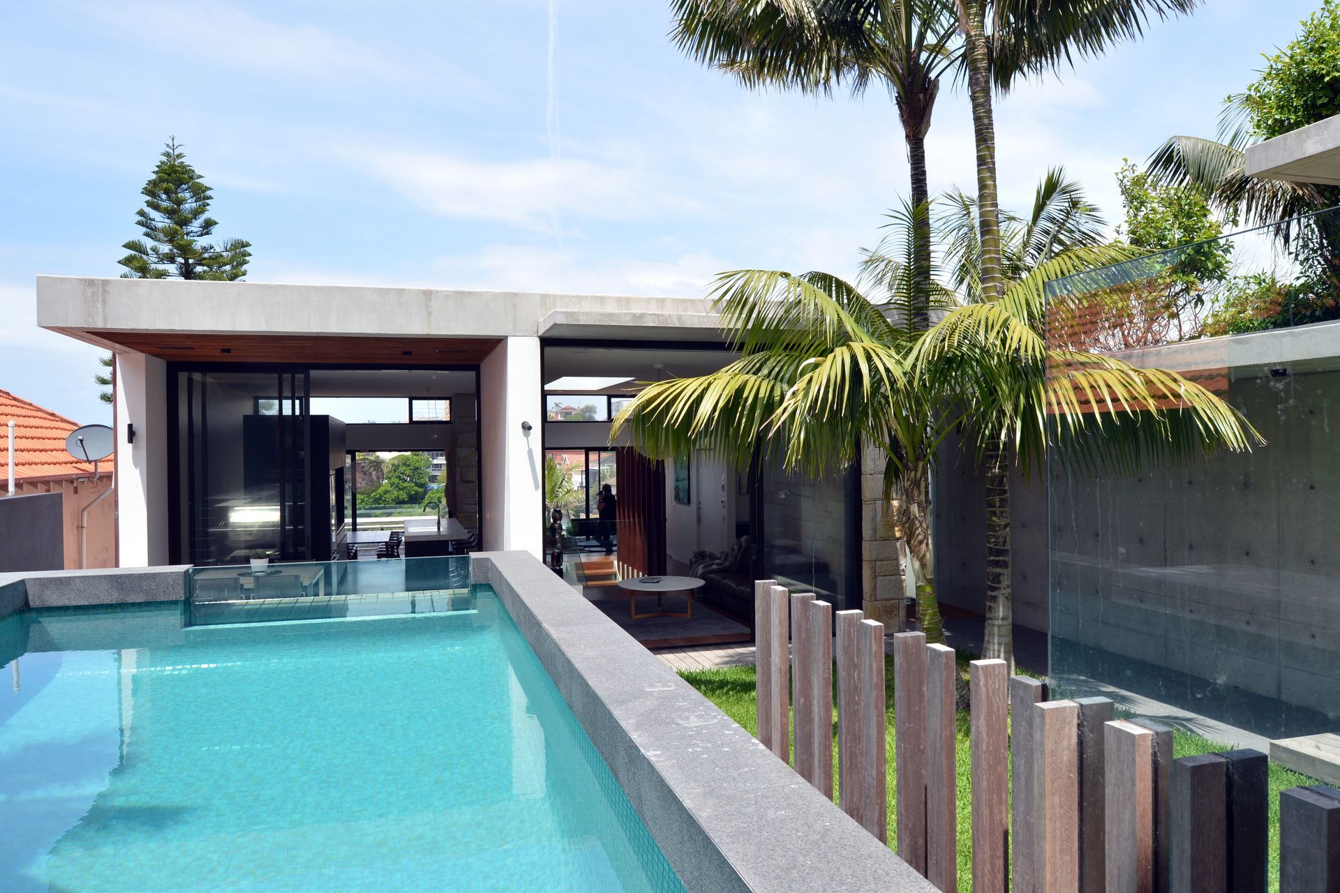 Wonderland Ave, Tamarama