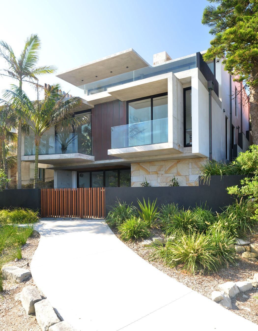 Wonderland Ave, Tamarama