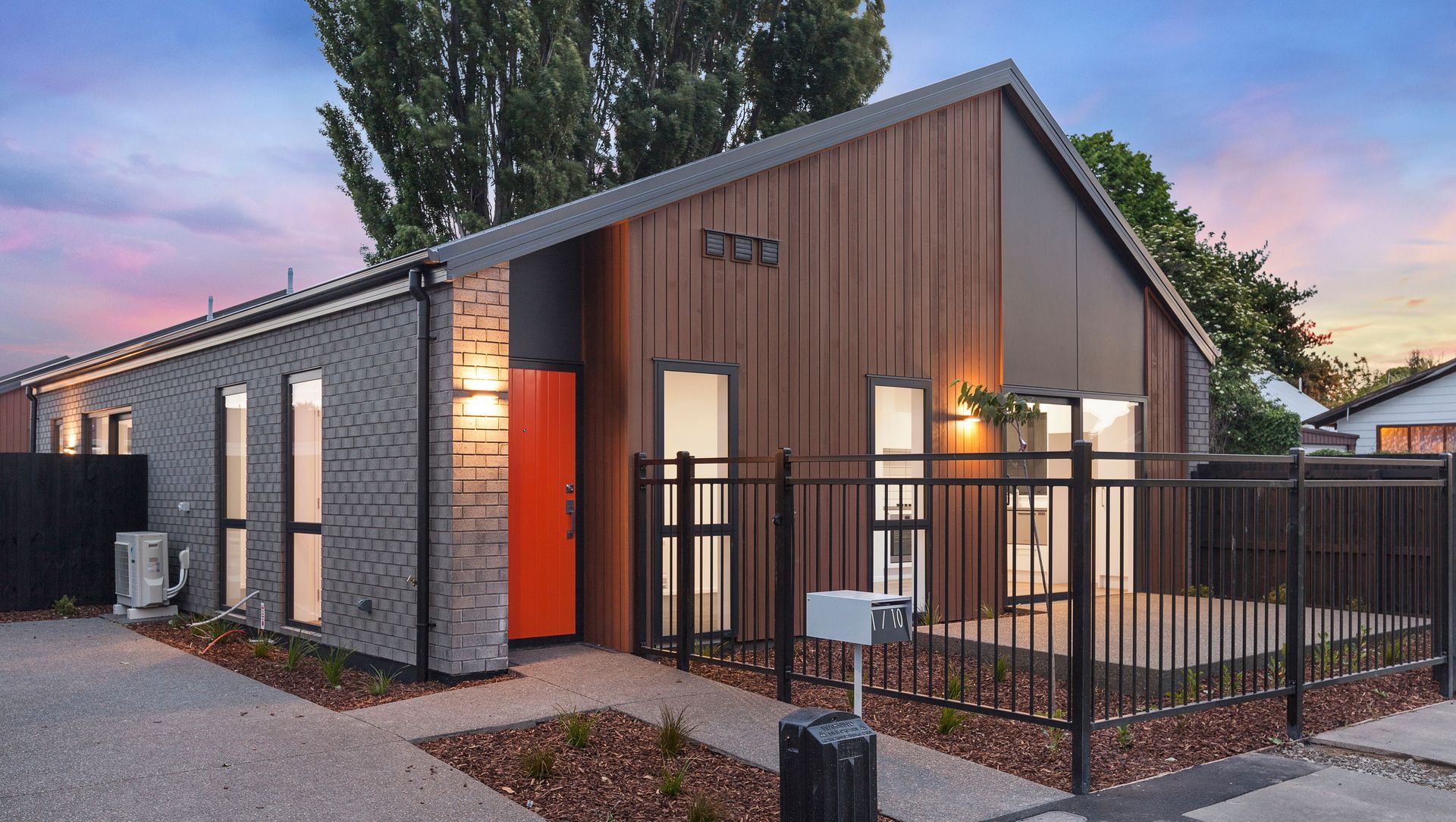 Simple and Stylish. banner