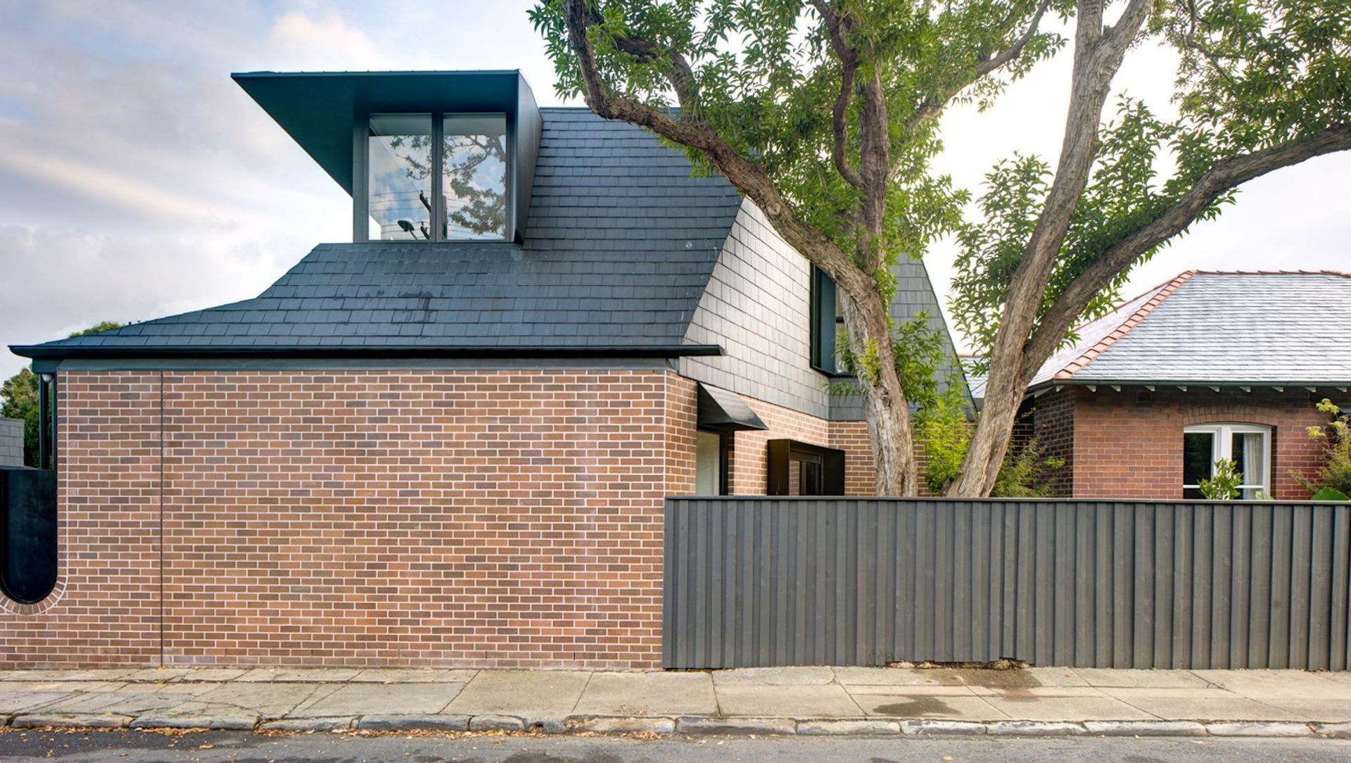 Gesticulating Wildly banner