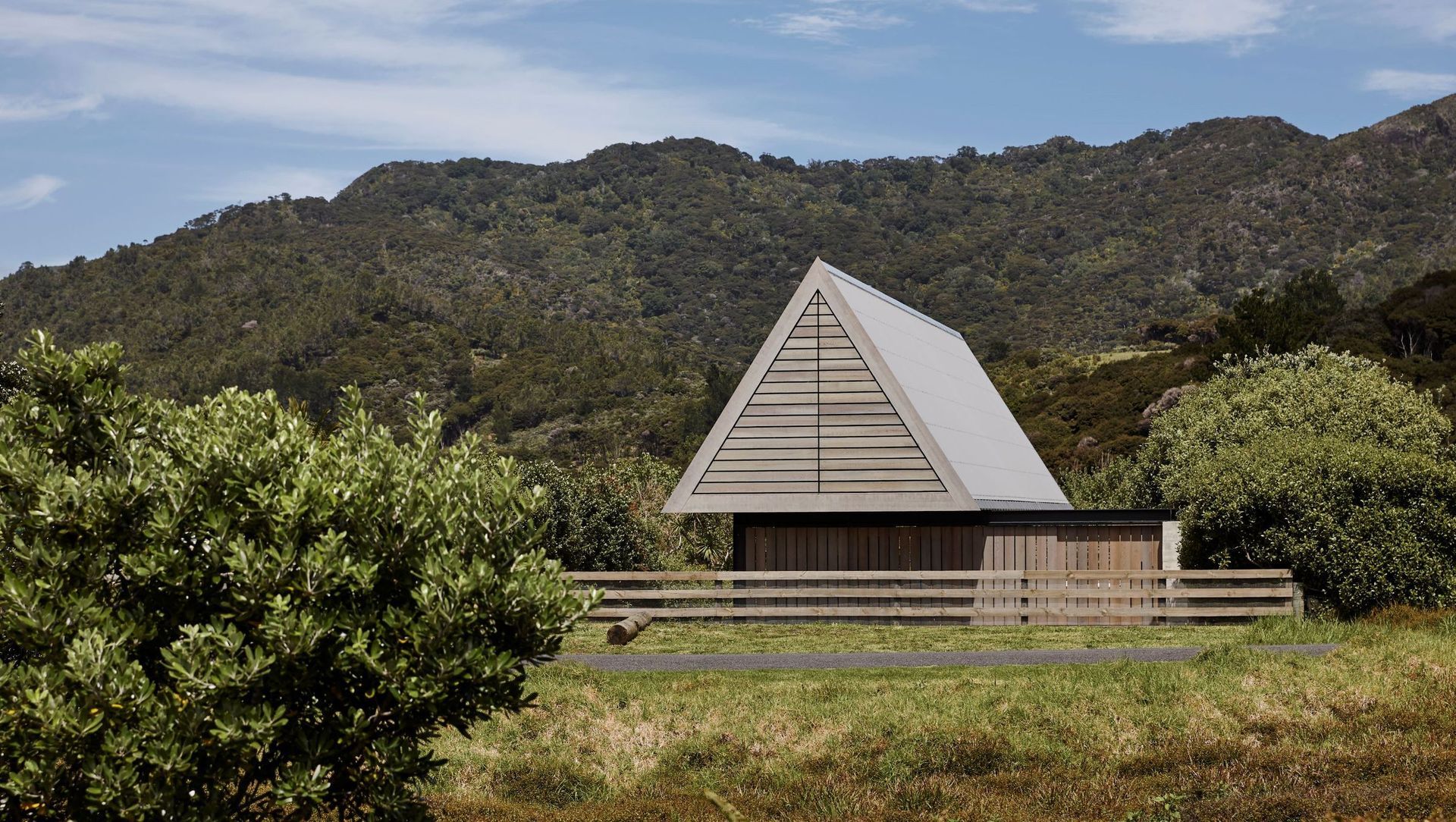 Fale Marker  banner