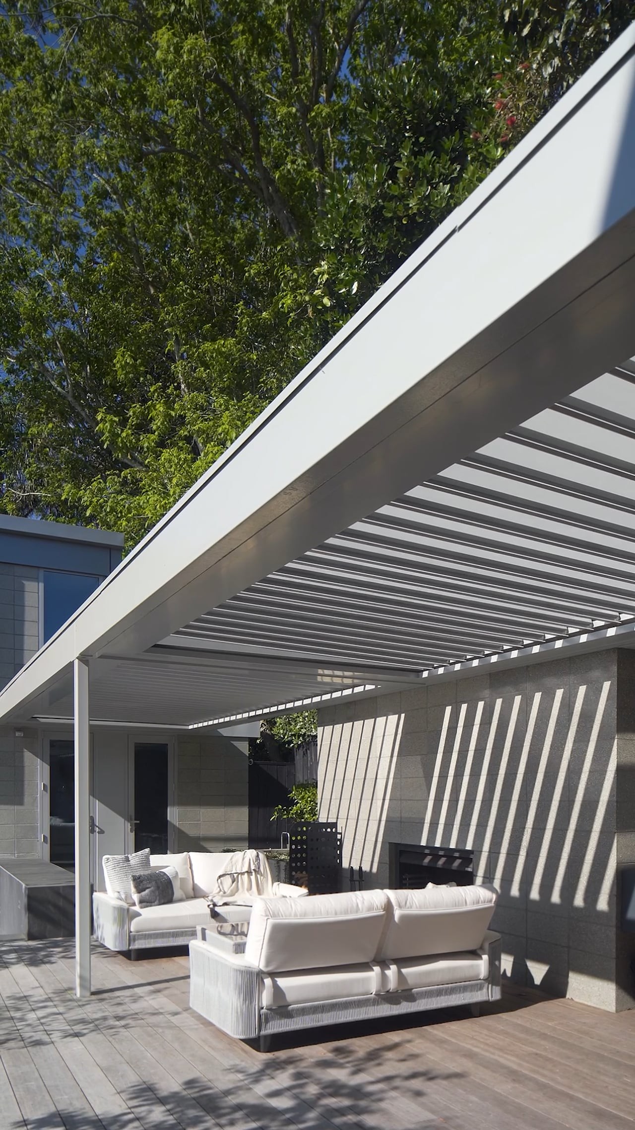 Louvretec Retractable Opening Roofs gallery detail image