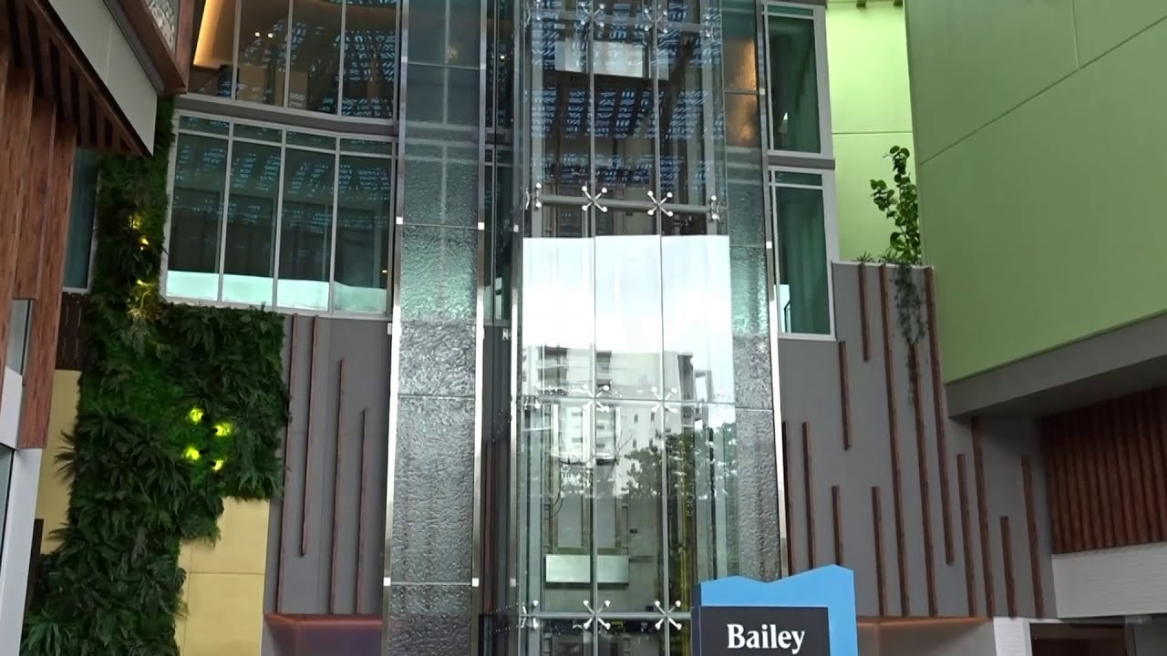 Bailey Hotel Cairns | Commercial Glass Water Feature gallery detail image