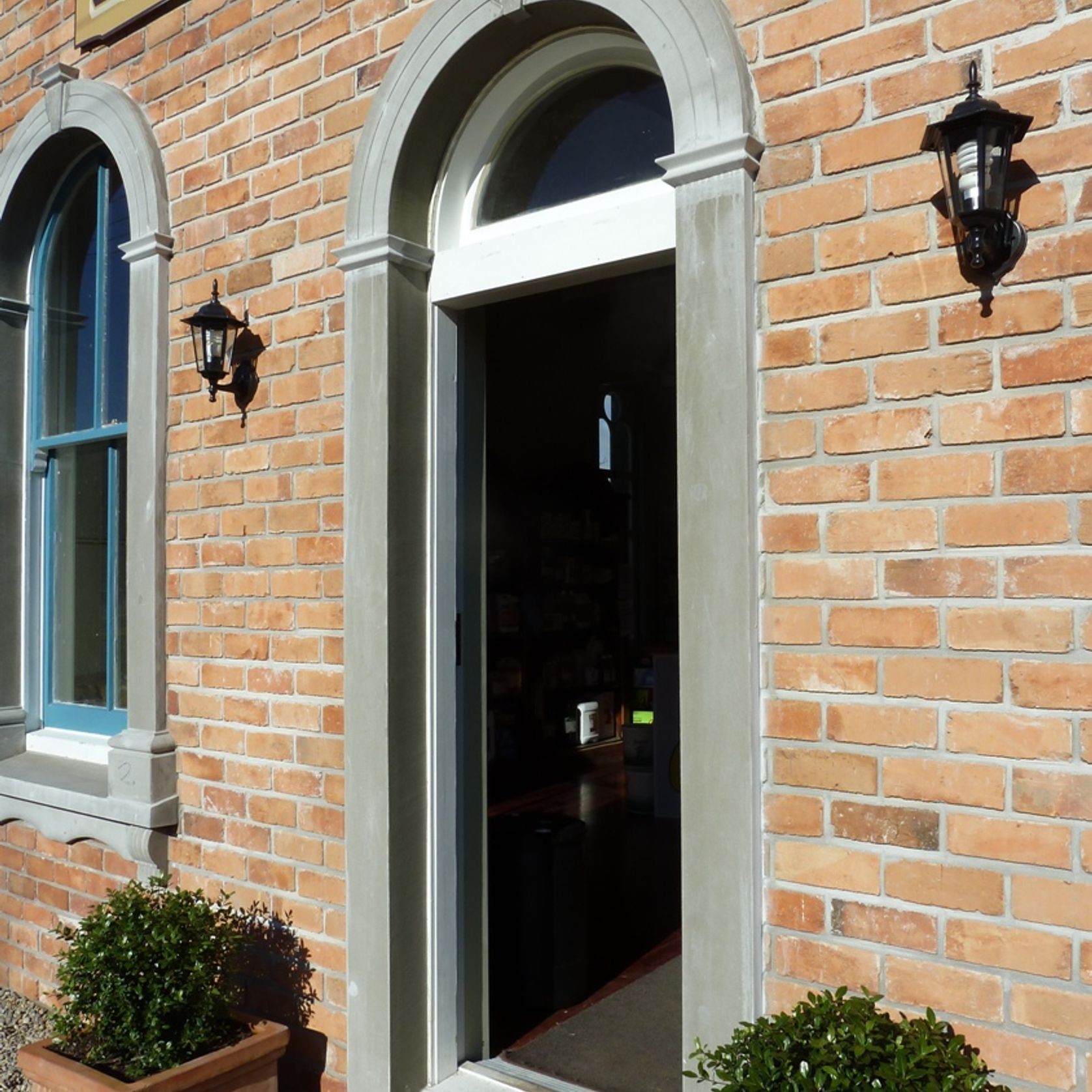 Arches gallery detail image