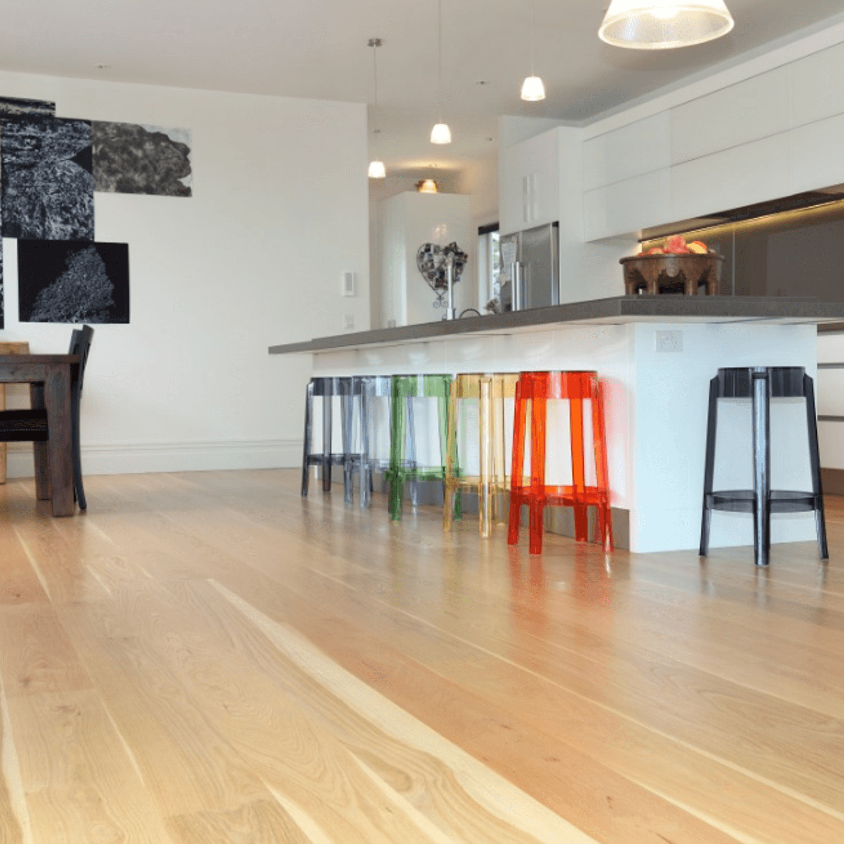 American White Oak, Prime Grade, with streaks of Sapwood, HARDWOOD FLOOR gallery detail image