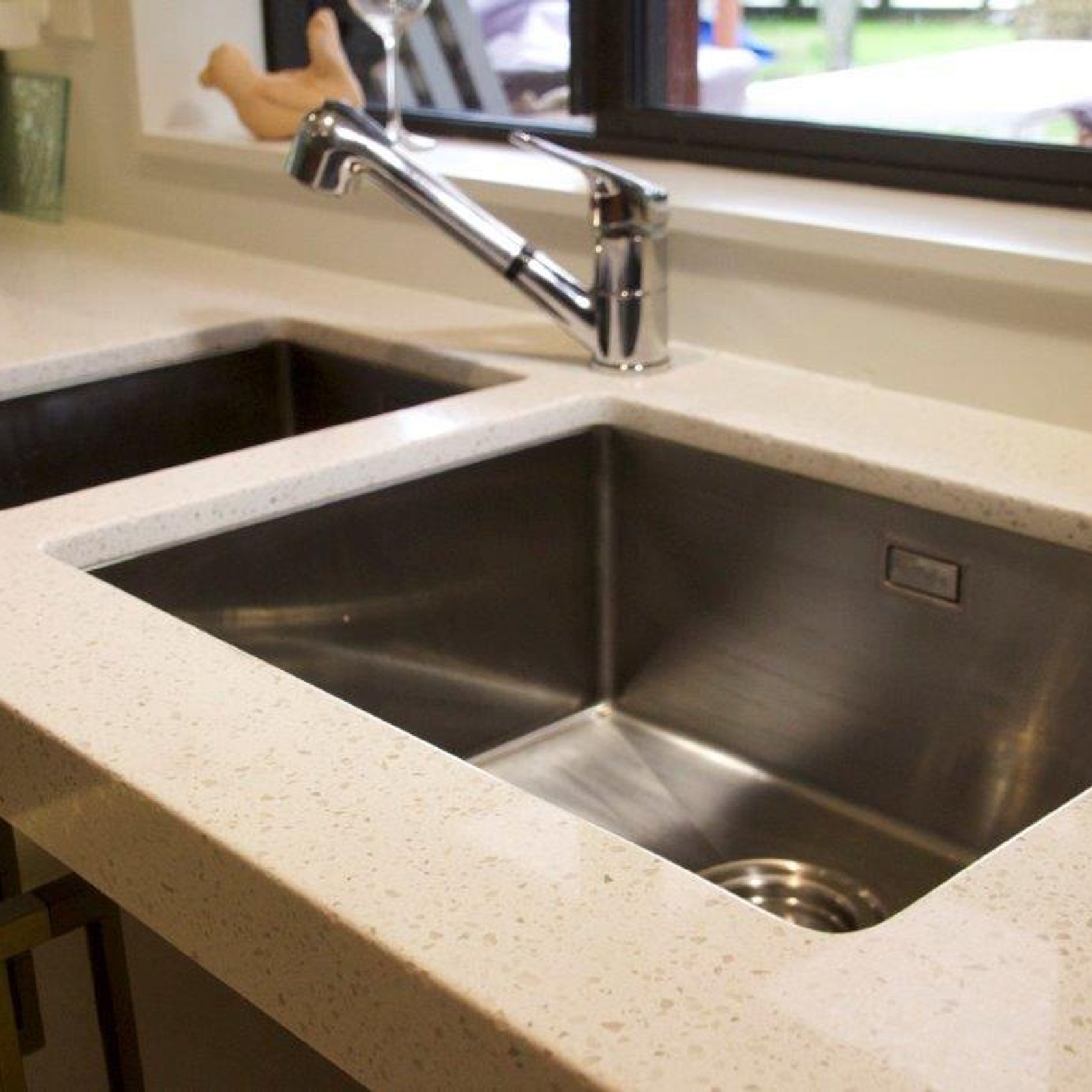 Hydrogen Sink IK72021 gallery detail image