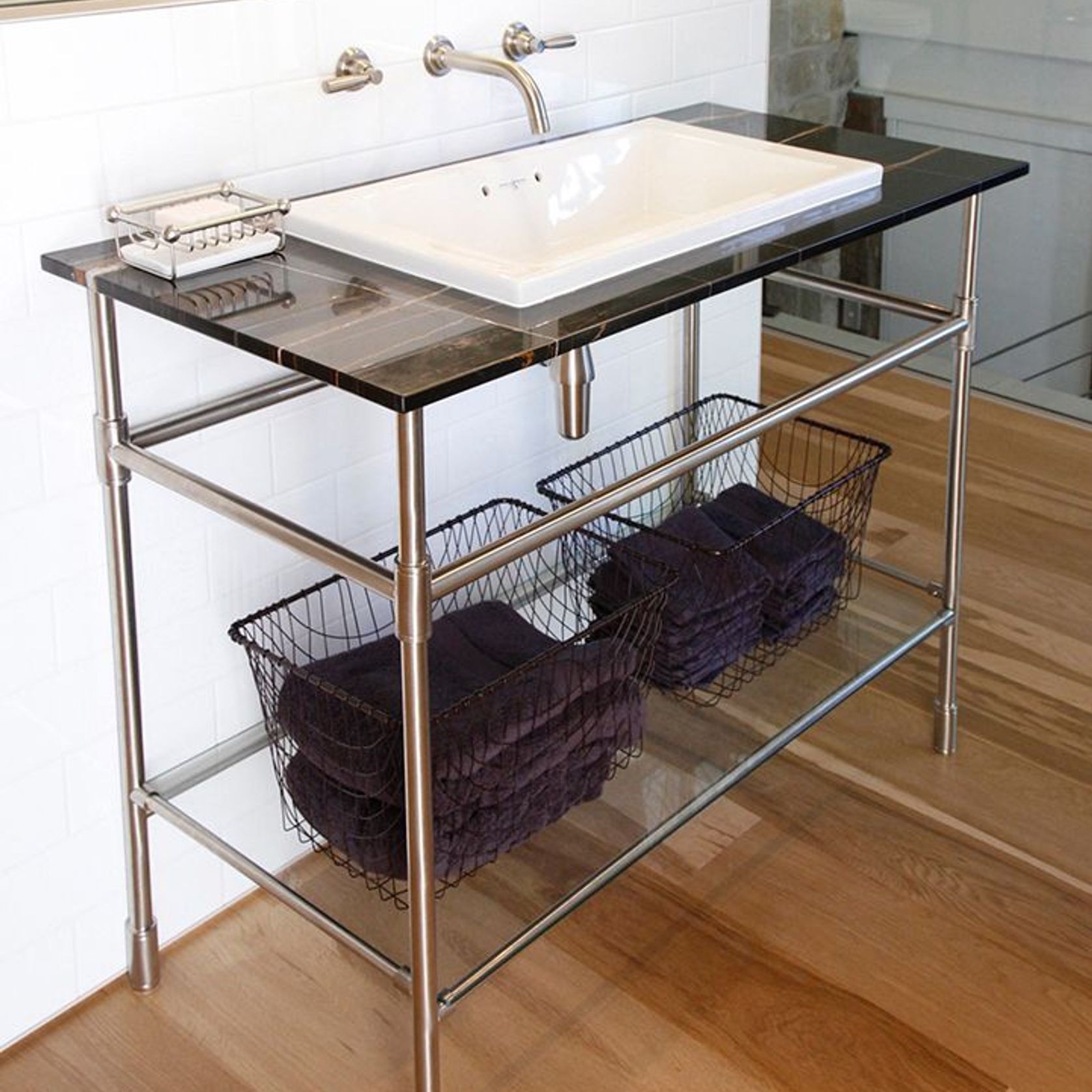 Perrin & Rowe Contemporary Rectangular Basin gallery detail image