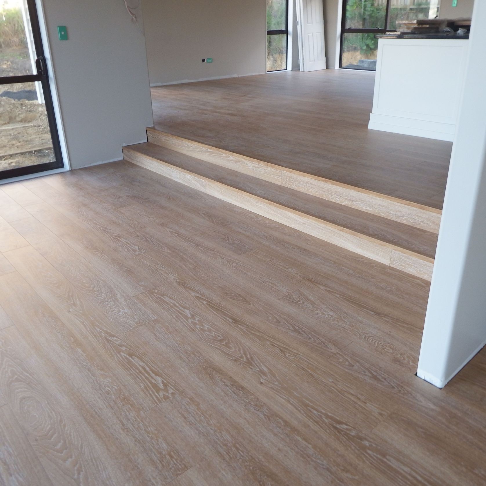 European Oak Flooring - Ivory Pores - Laminate gallery detail image