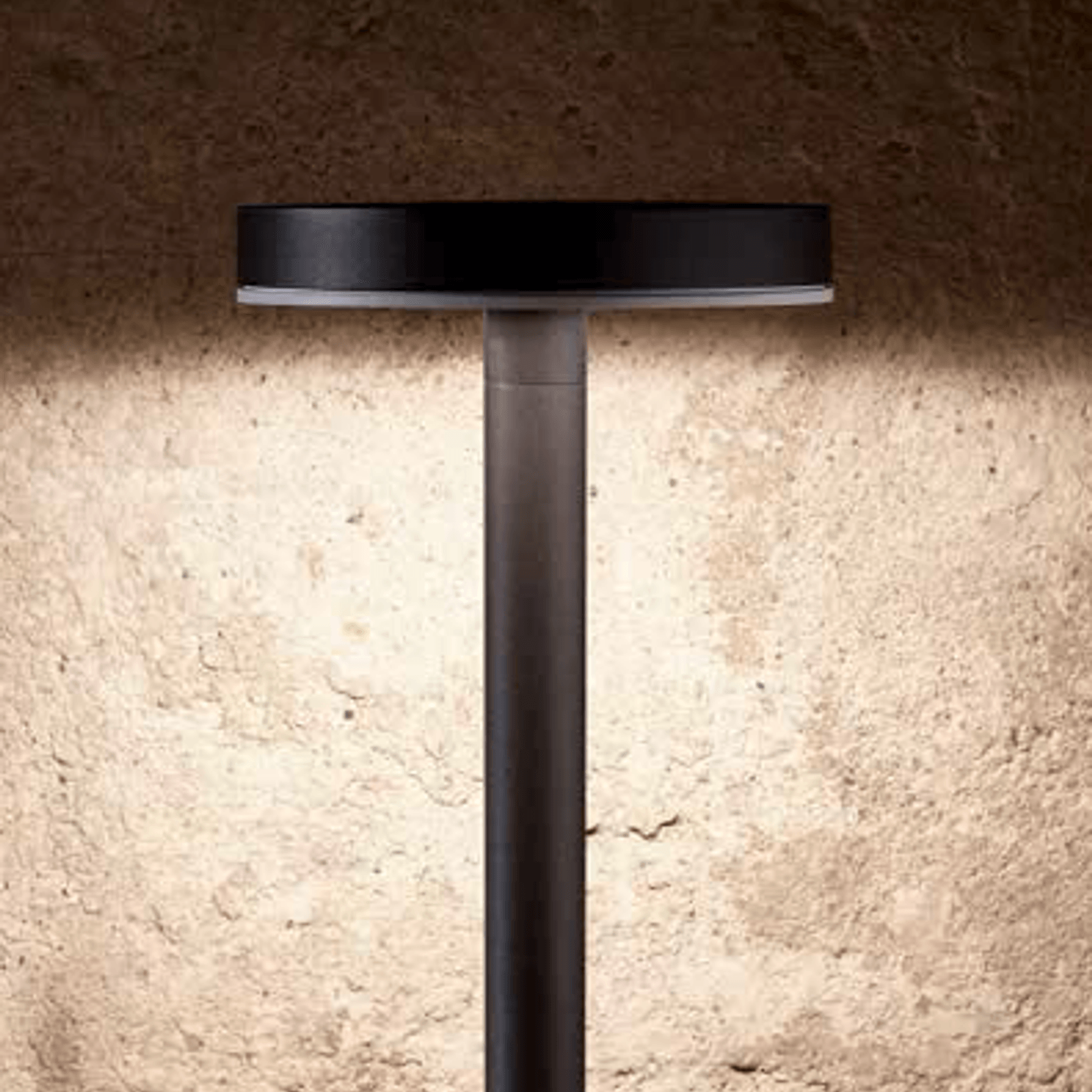 EKLEIPSIS Outdoor Bollard Lamp by Cariboni gallery detail image