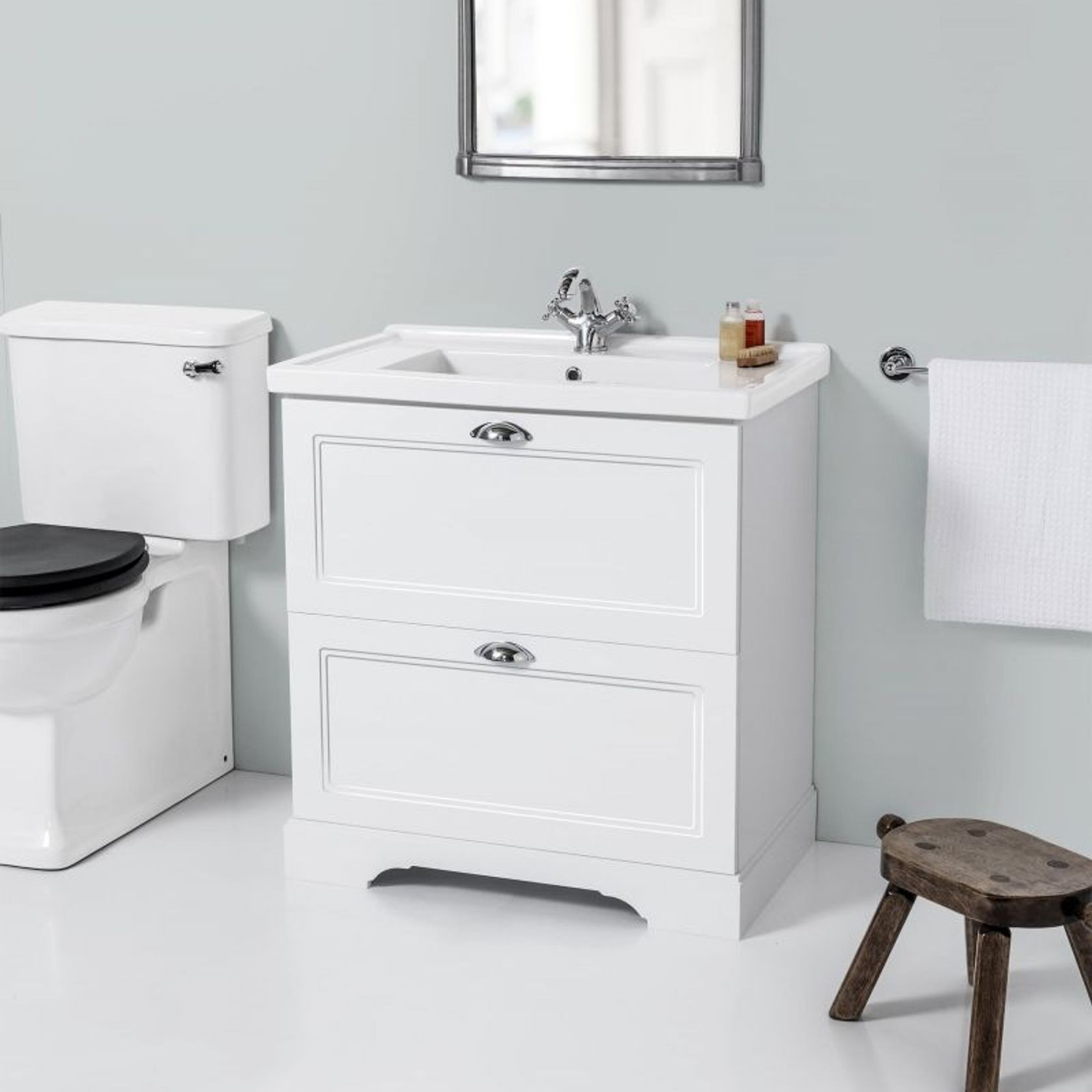 English Classic Floorstanding Vanity, 2 Drawers gallery detail image