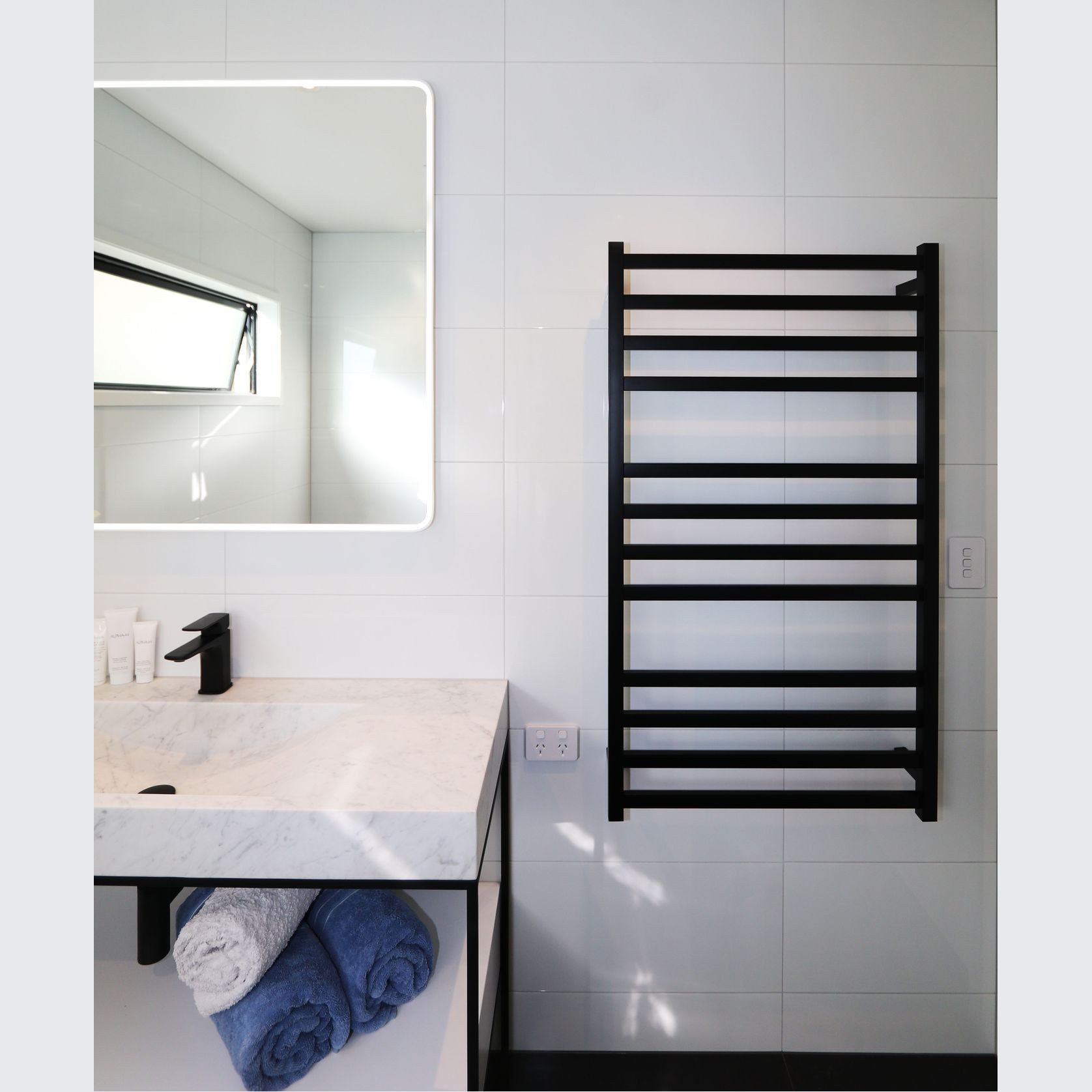 Code 12-Volt Square Heated Towel Ladder gallery detail image