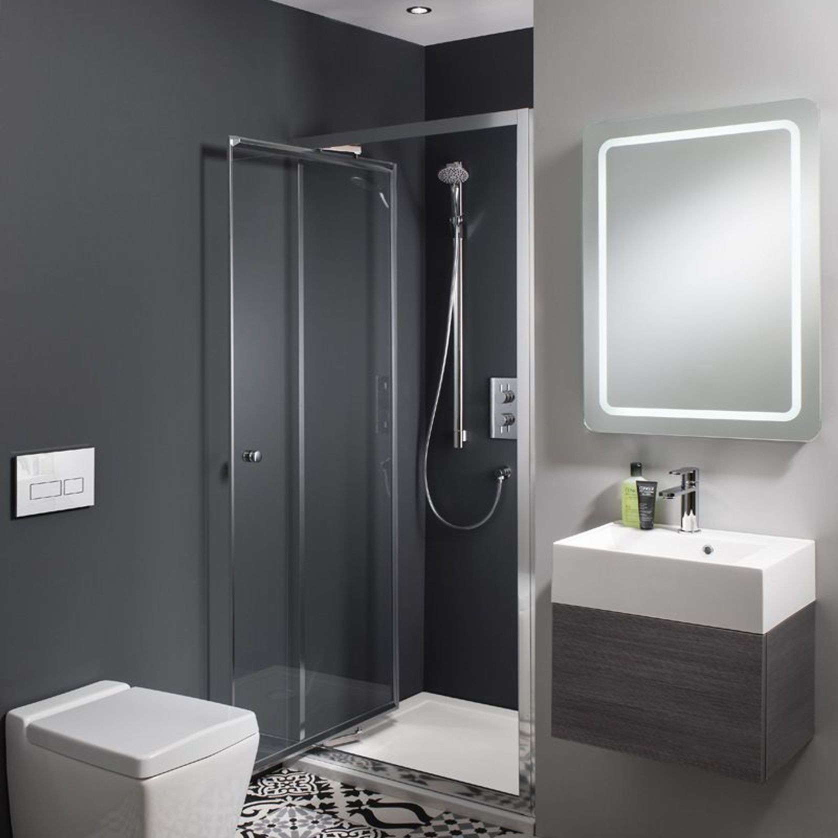 Lucca Infold Shower gallery detail image