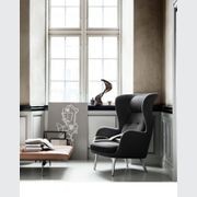 Ro Chair by Fritz Hansen gallery detail image