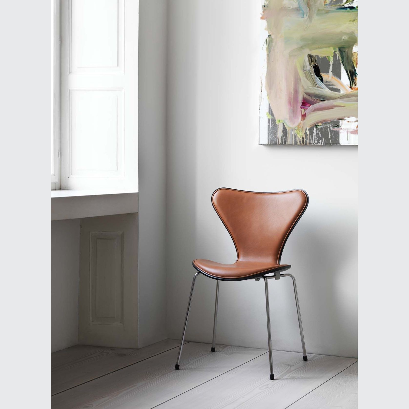 Series 7 Chair by Fritz Hansen gallery detail image