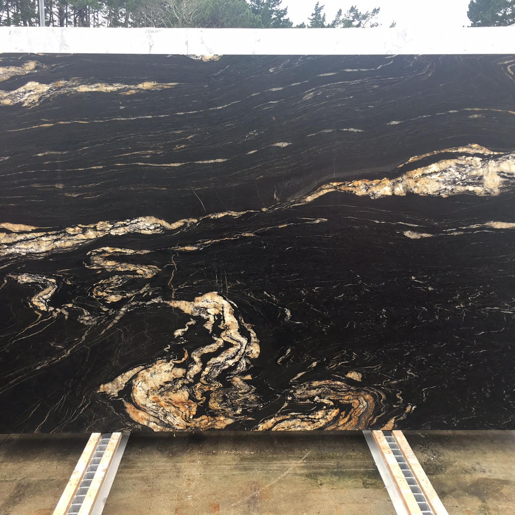 Titanium Gold Granite gallery detail image