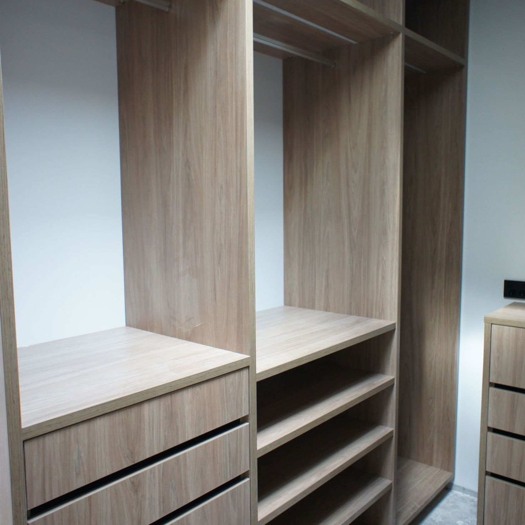 HOME OFFICE - Customised cabinetry gallery detail image