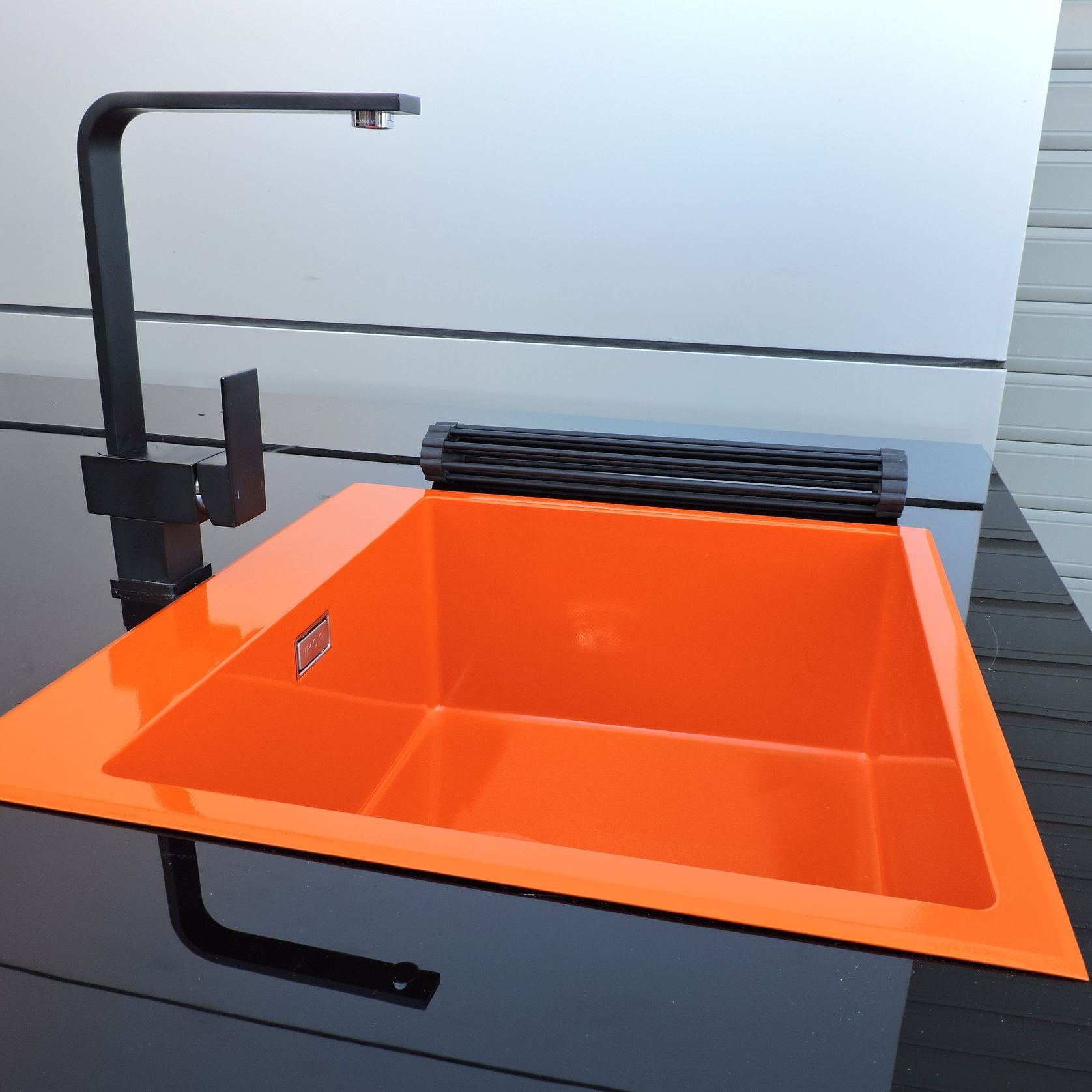 iKolor - add a splash of colour to your kitchen gallery detail image