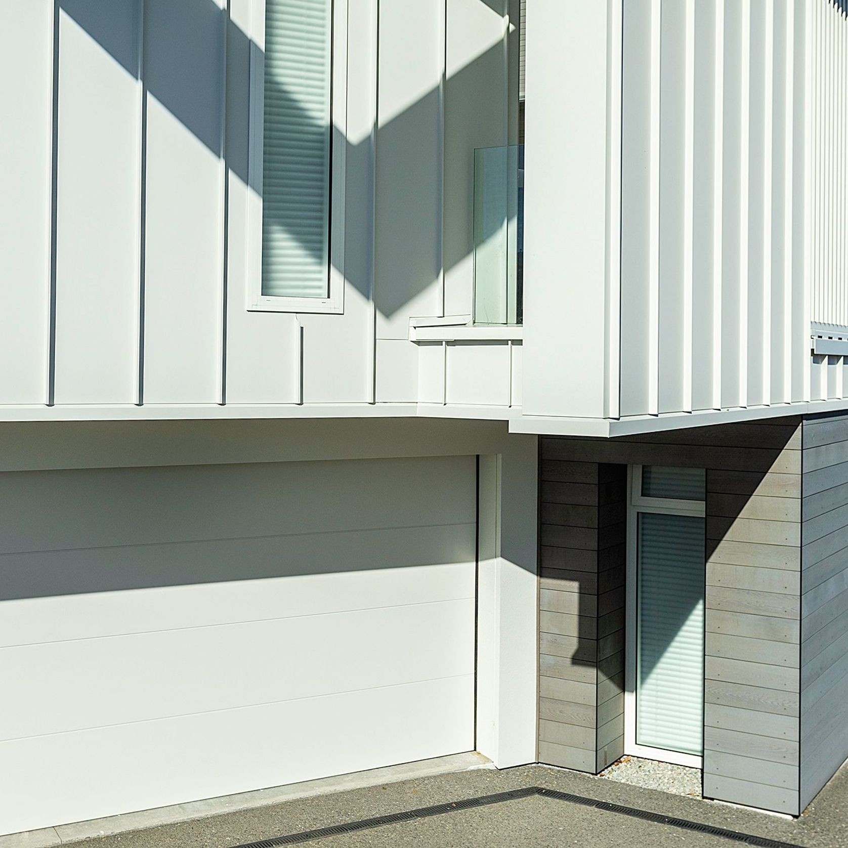 EuroSeam: Standing Angle Seam Tray Roofing and Cladding gallery detail image