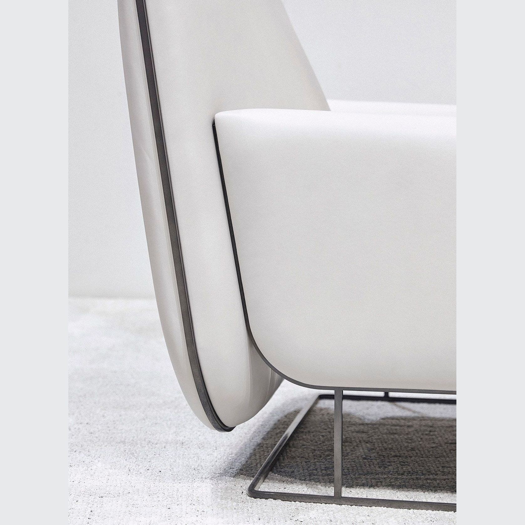 EJ115 Ovo Chair by Erik Jørgensen gallery detail image