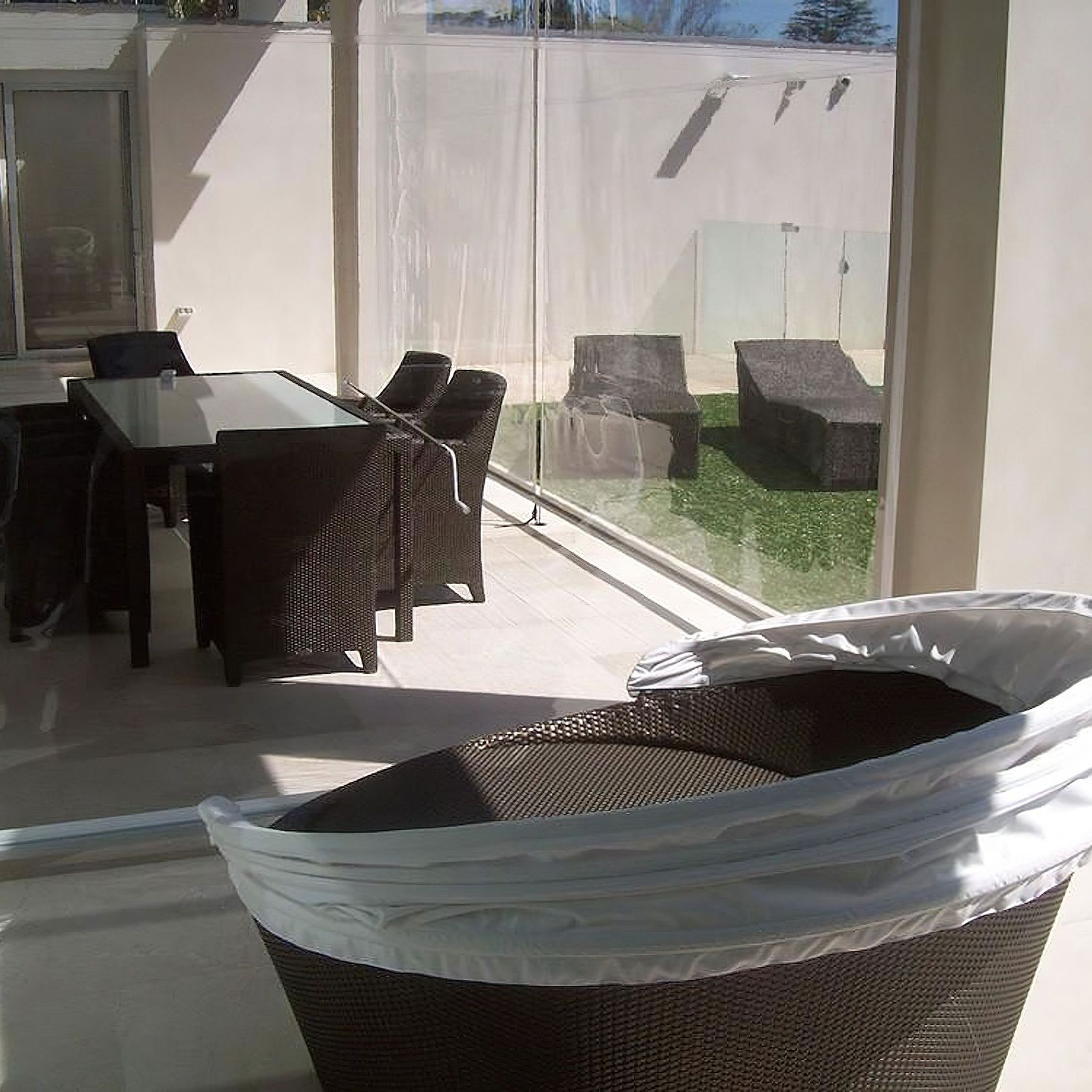 Vertical Awnings | Warema gallery detail image