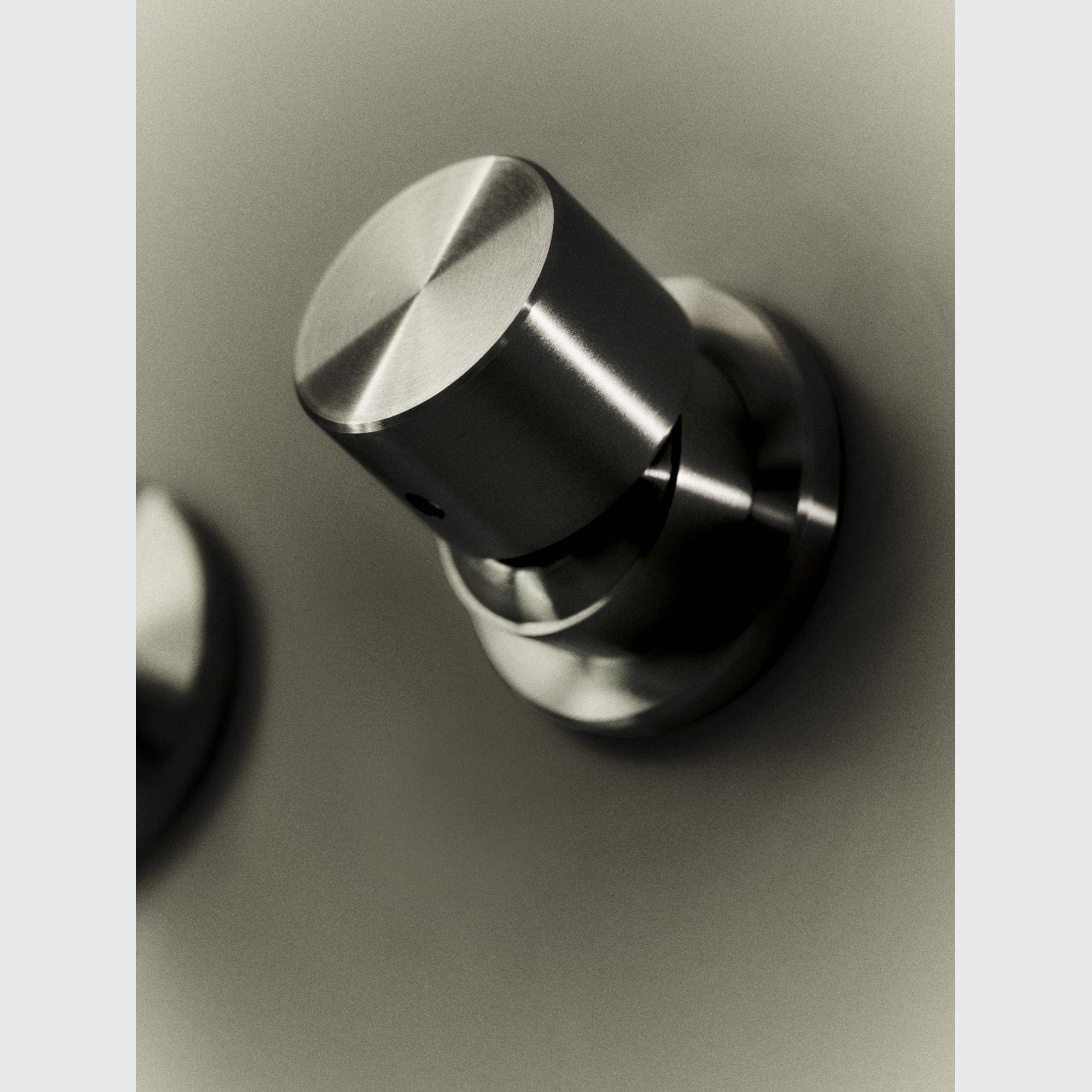 HUM Tapware gallery detail image