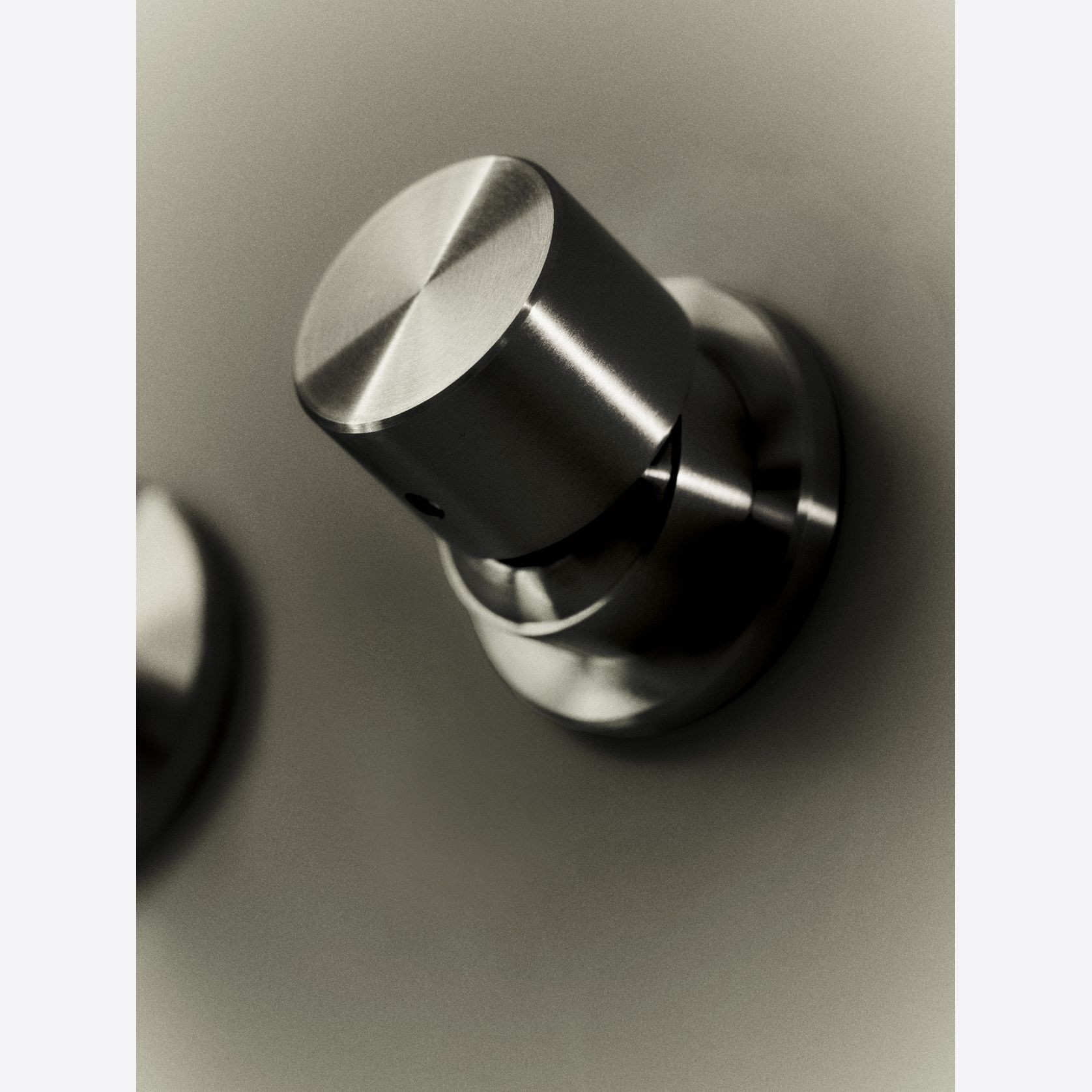 HUM Tapware gallery detail image